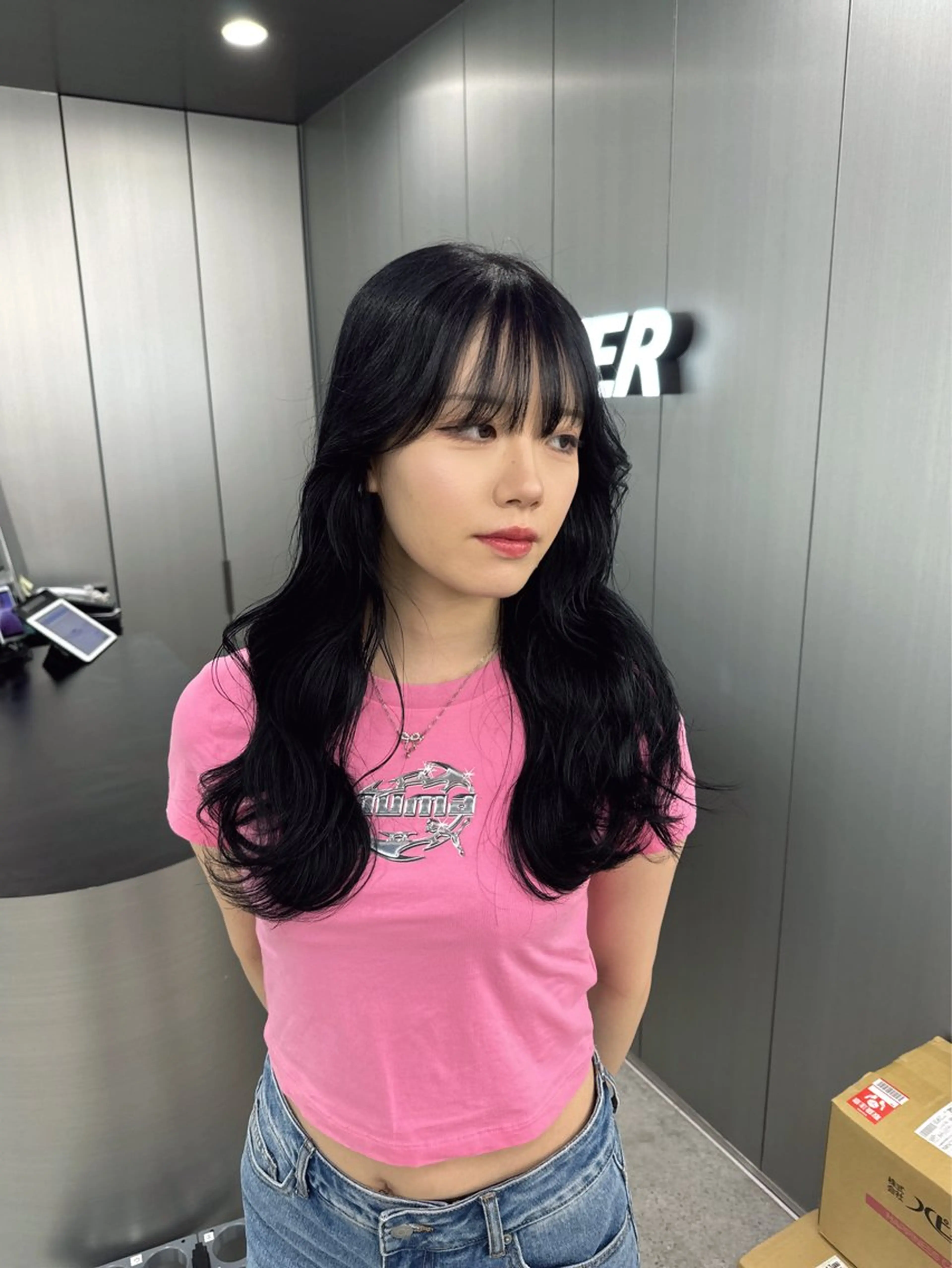 ロング カラー 暗髪🩶ラベンダー/ ブルー/ユウナ🤍のヘアスタイル