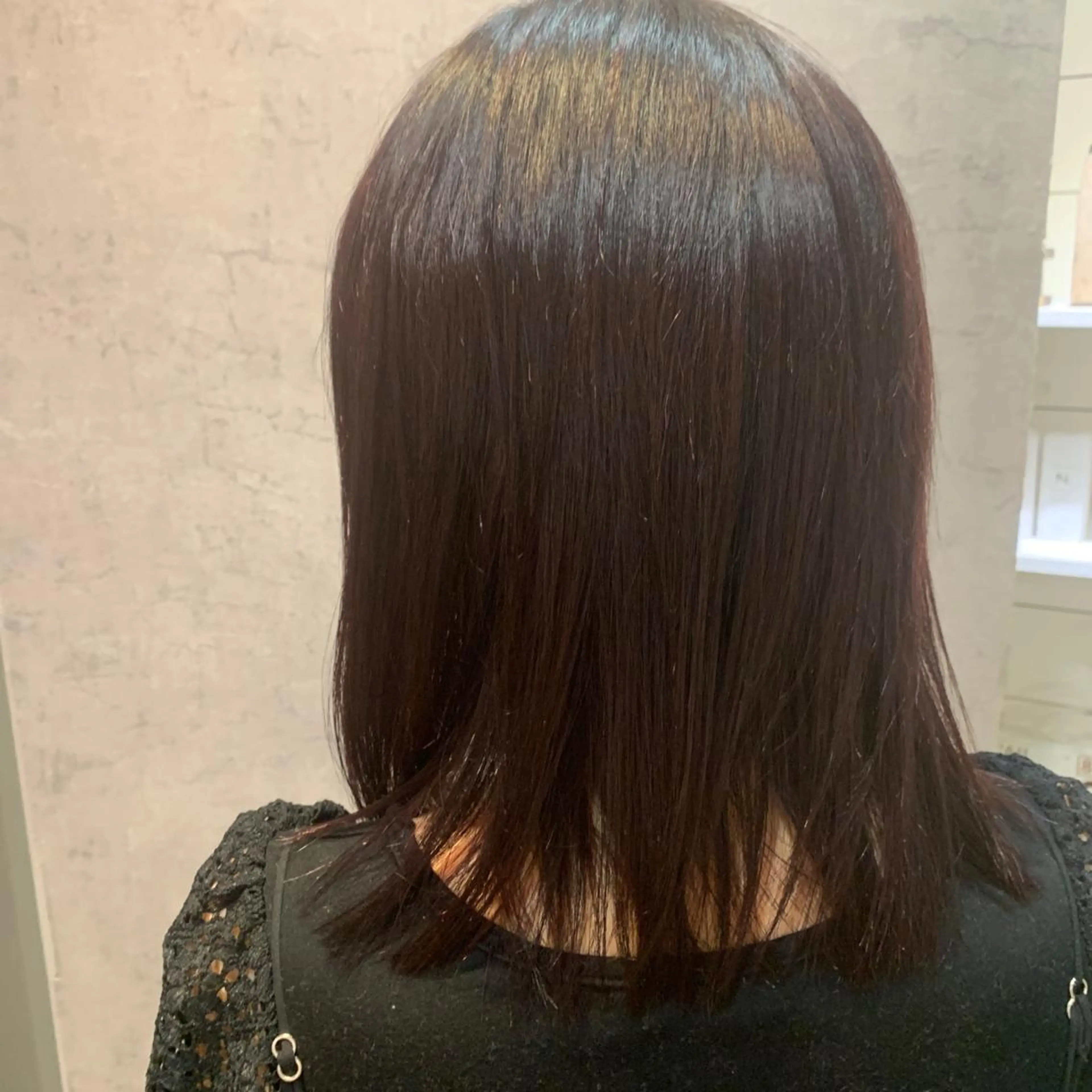 ミディアム いいの ひかりのヘアスタイル