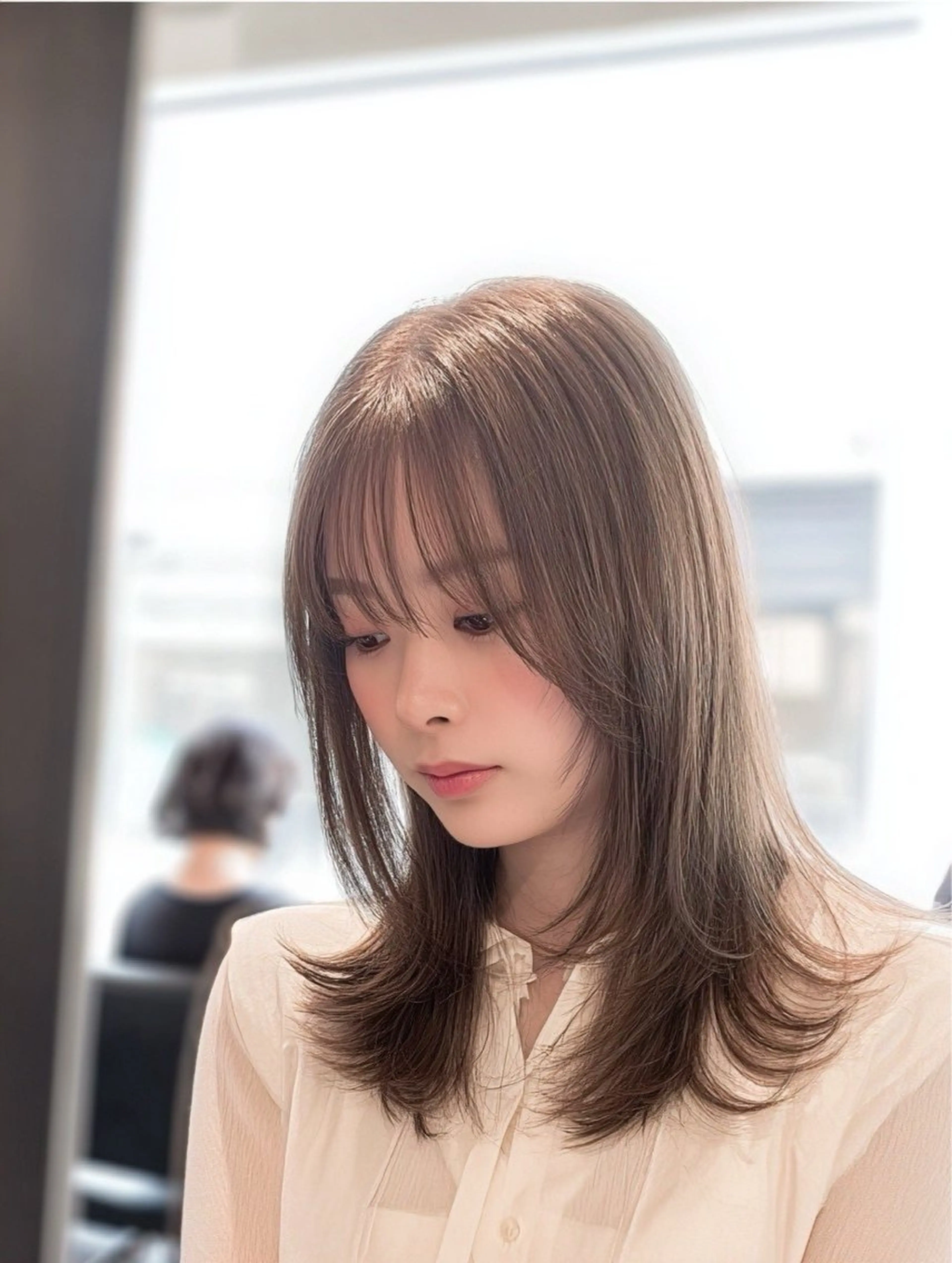 セミロング カラー ヘアカラー ハイトーンカラー が絶対可愛い✨泰聖✨のヘアスタイル