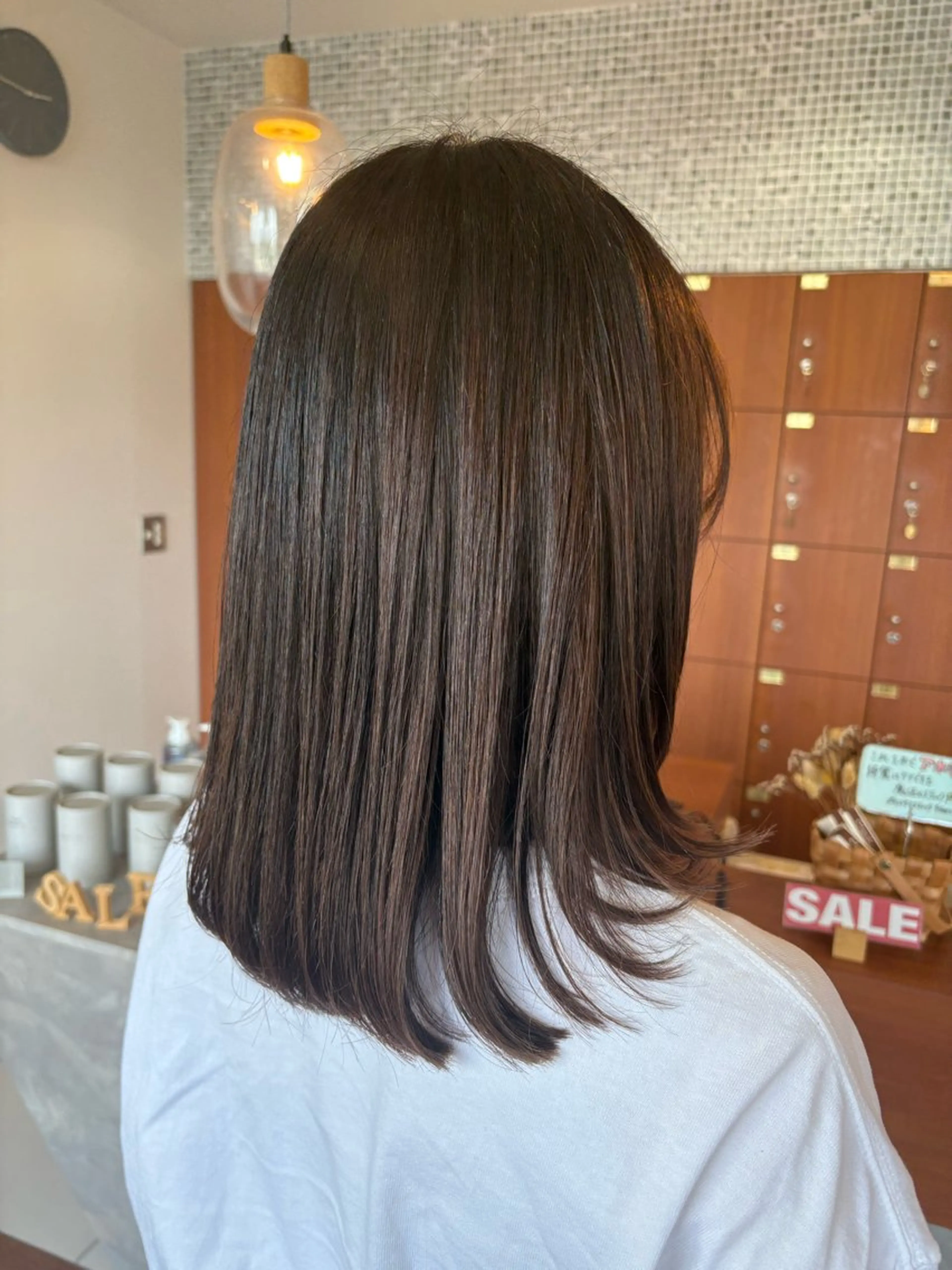 ミディアム 加瀬 真弓のヘアスタイル