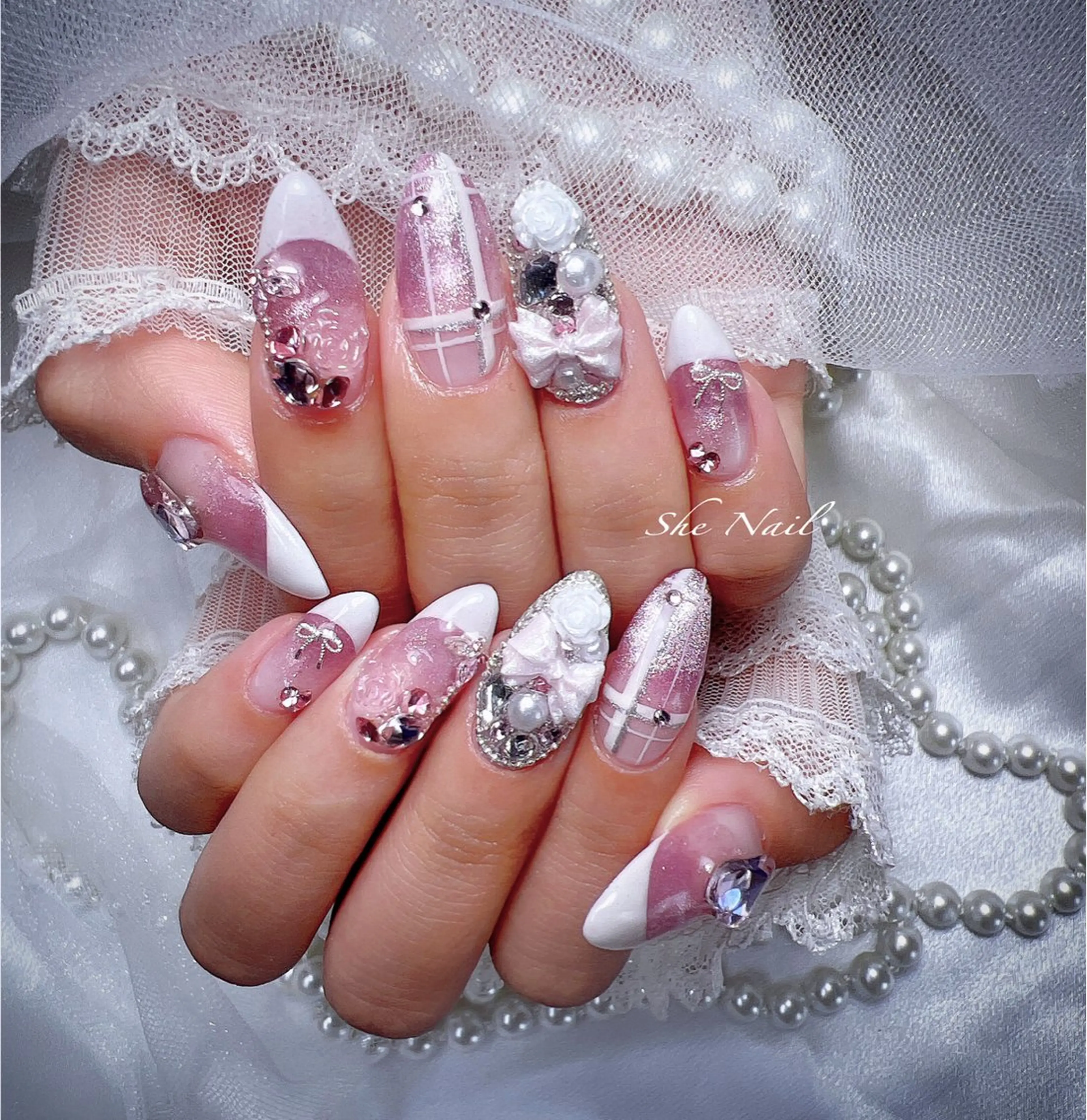 ネイル チークネイル 長さ出し フラッシュネイル フレンチネイル マグネットネイル She   Nail所属・ISA_ BELLAのネイルデザイン