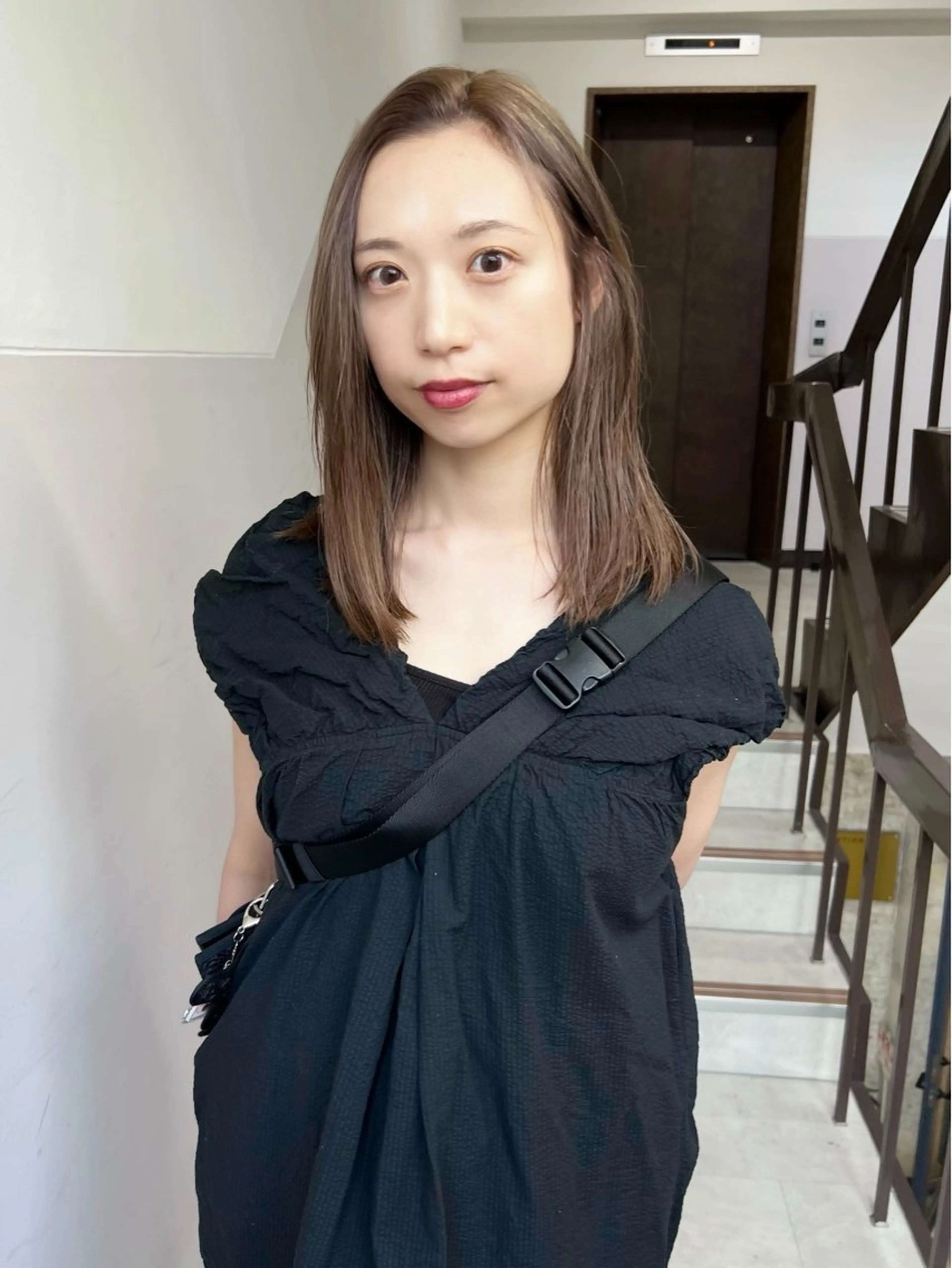 ミディアム カラー ベージュカラー ブリーチ ミルクティーベージュ カット ヘアカラー トリートメント 樫原裕二 /柔らかいカラーのヘアスタイル