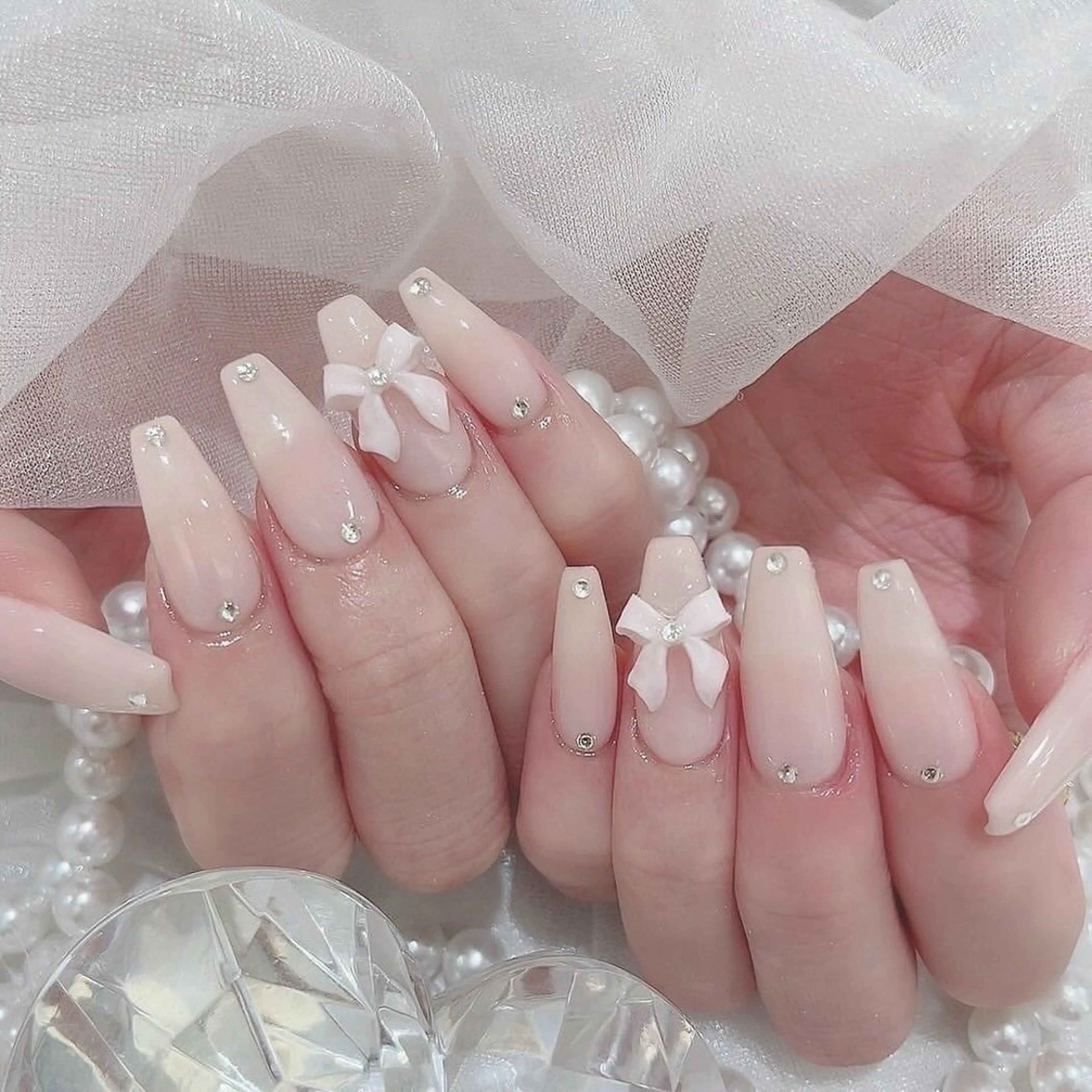 ネイル チークネイル フレンチネイル グラデーション 韓国ネイル マグネットネイル Hana nail所属・Hana Nailのネイルデザイン