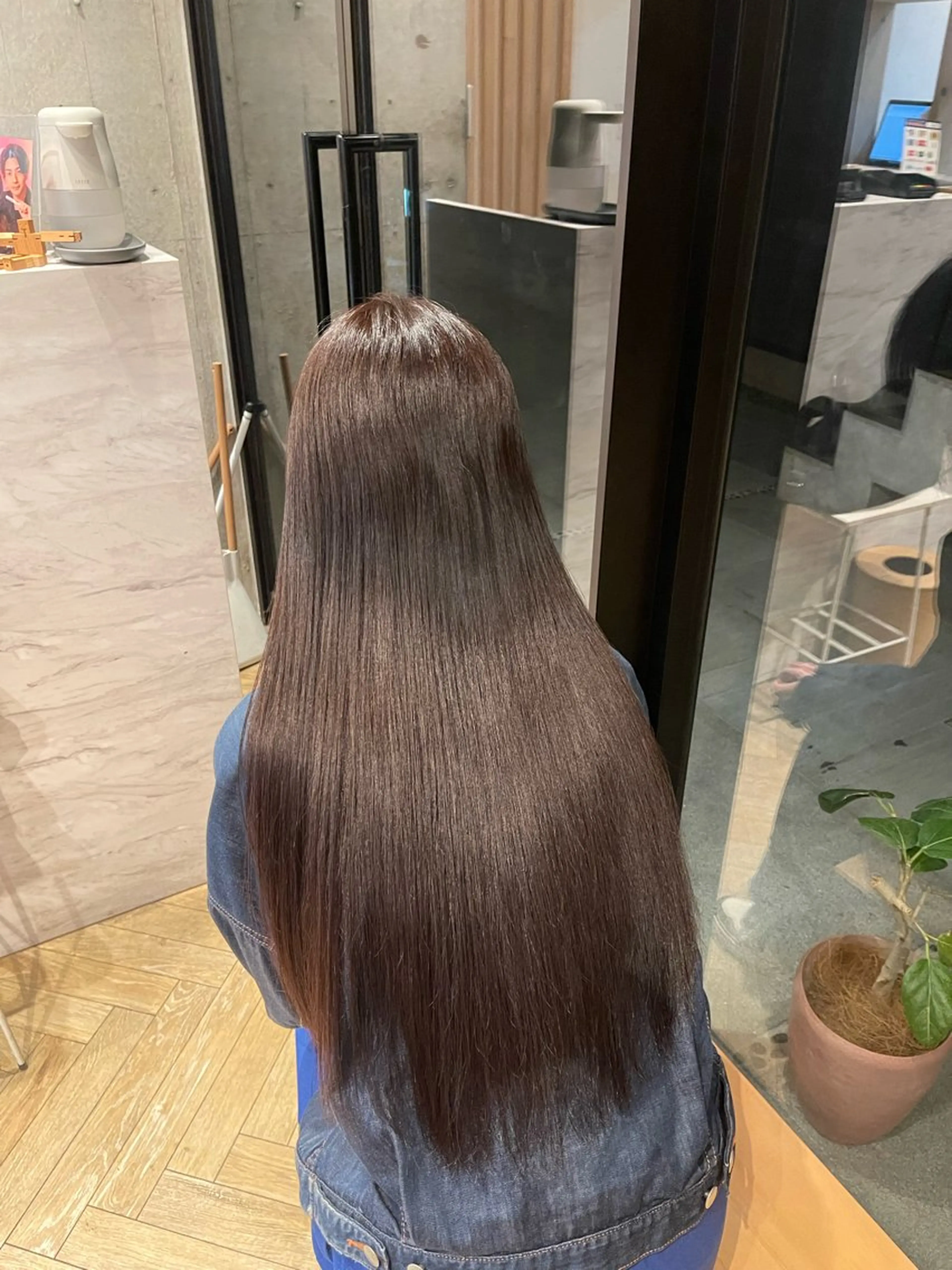 ロング カラー 愛莉/ラベンダー/ ベージュ/ブラウンのヘアスタイル