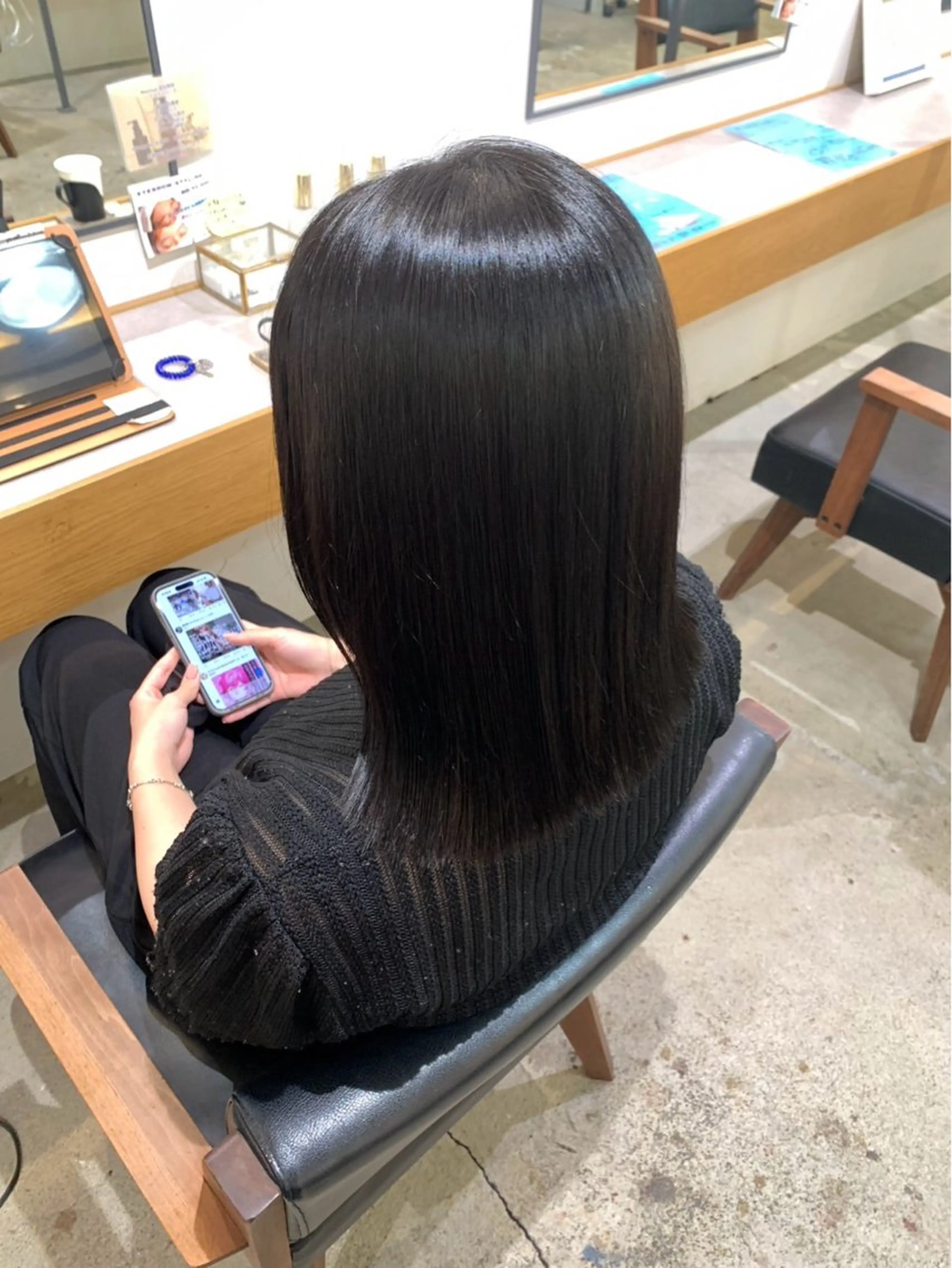 セミロング 辻岡 悠稀のヘアスタイル
