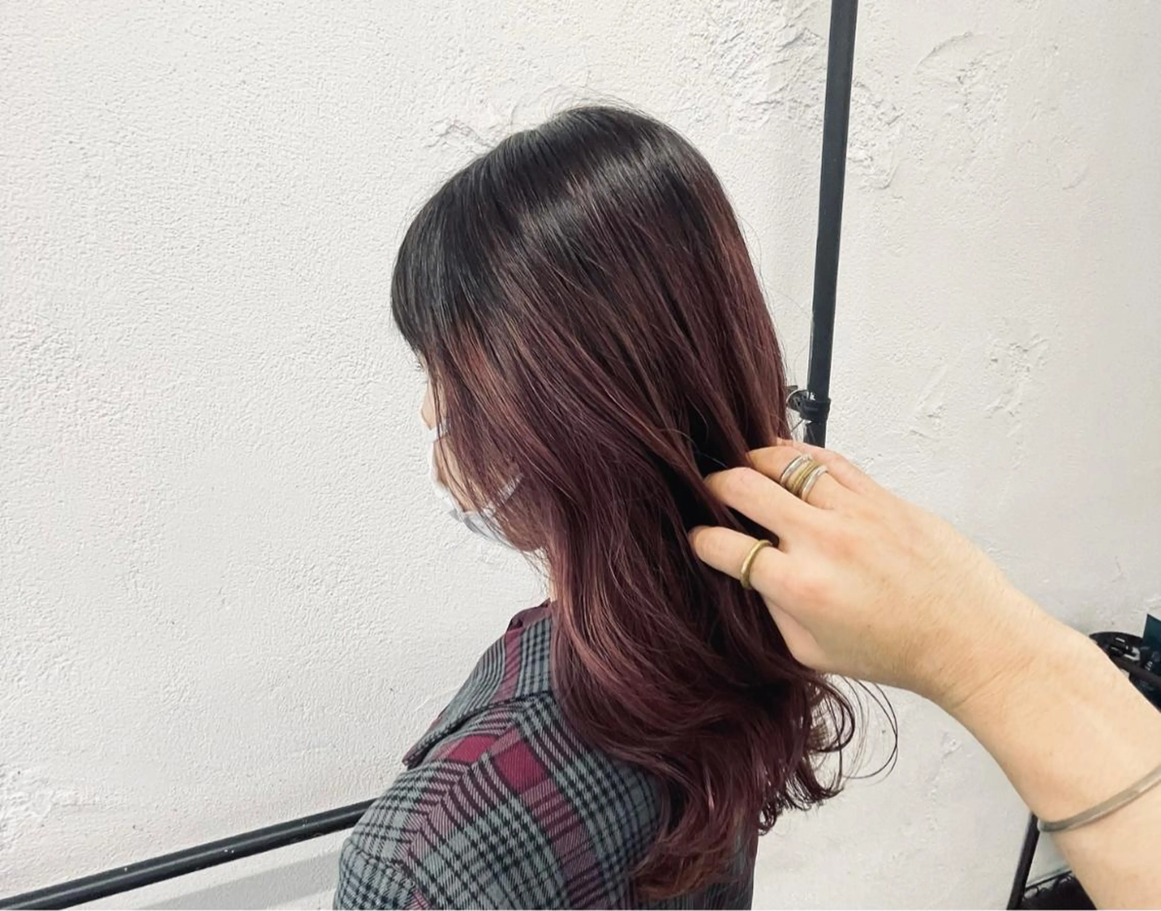 ロング カラー バレイヤージュ カシス ピンクカラー レイヤーカット カット ヘアカラー ギャルの革命児 秀斗のヘアスタイル