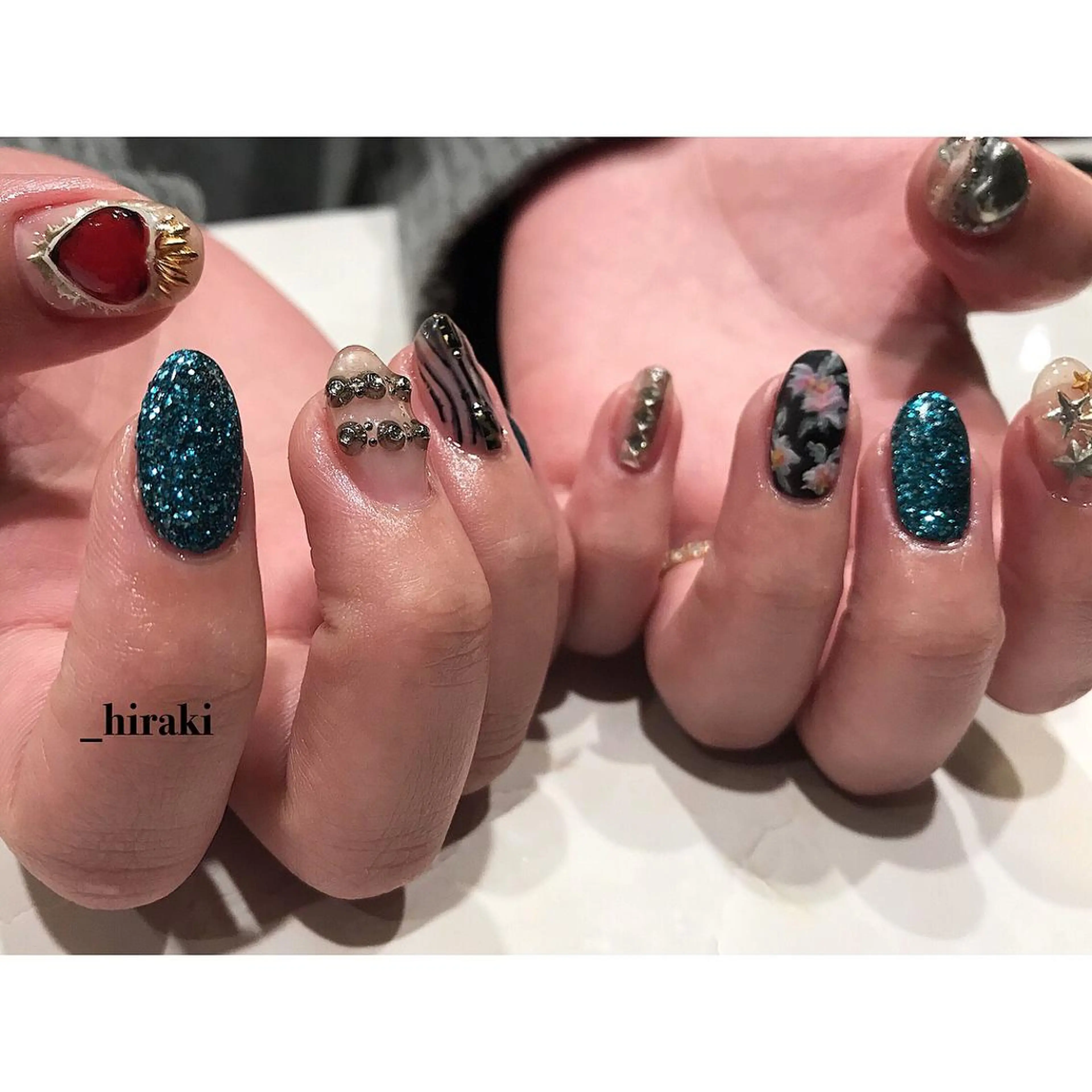 ネイル nail atelier AMBER所属・saori .の眉毛・アイブロウイメージ
