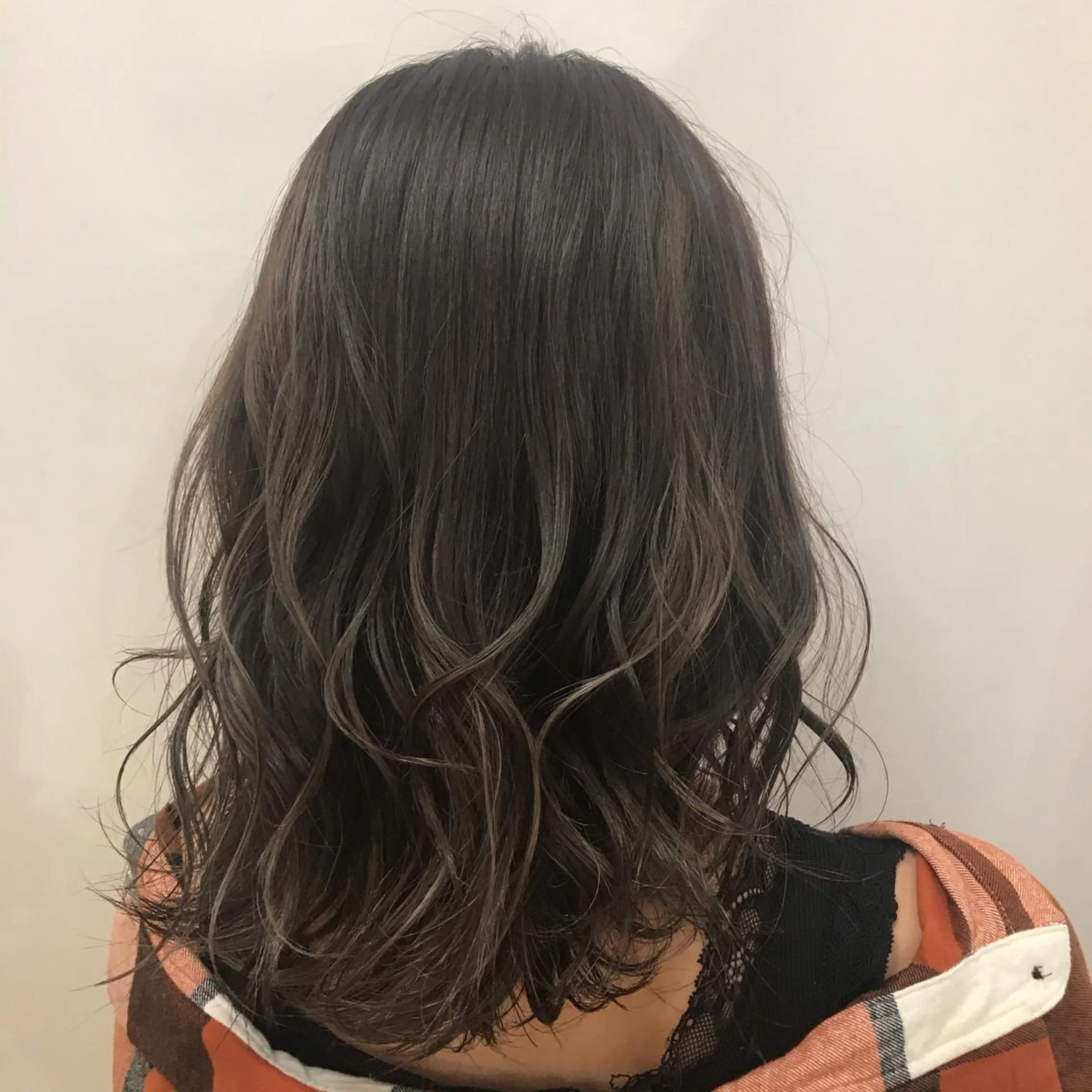 セミロング カラー 外国人風カラー eye hair / toizumi🫧のマツエク・マツパデザイン