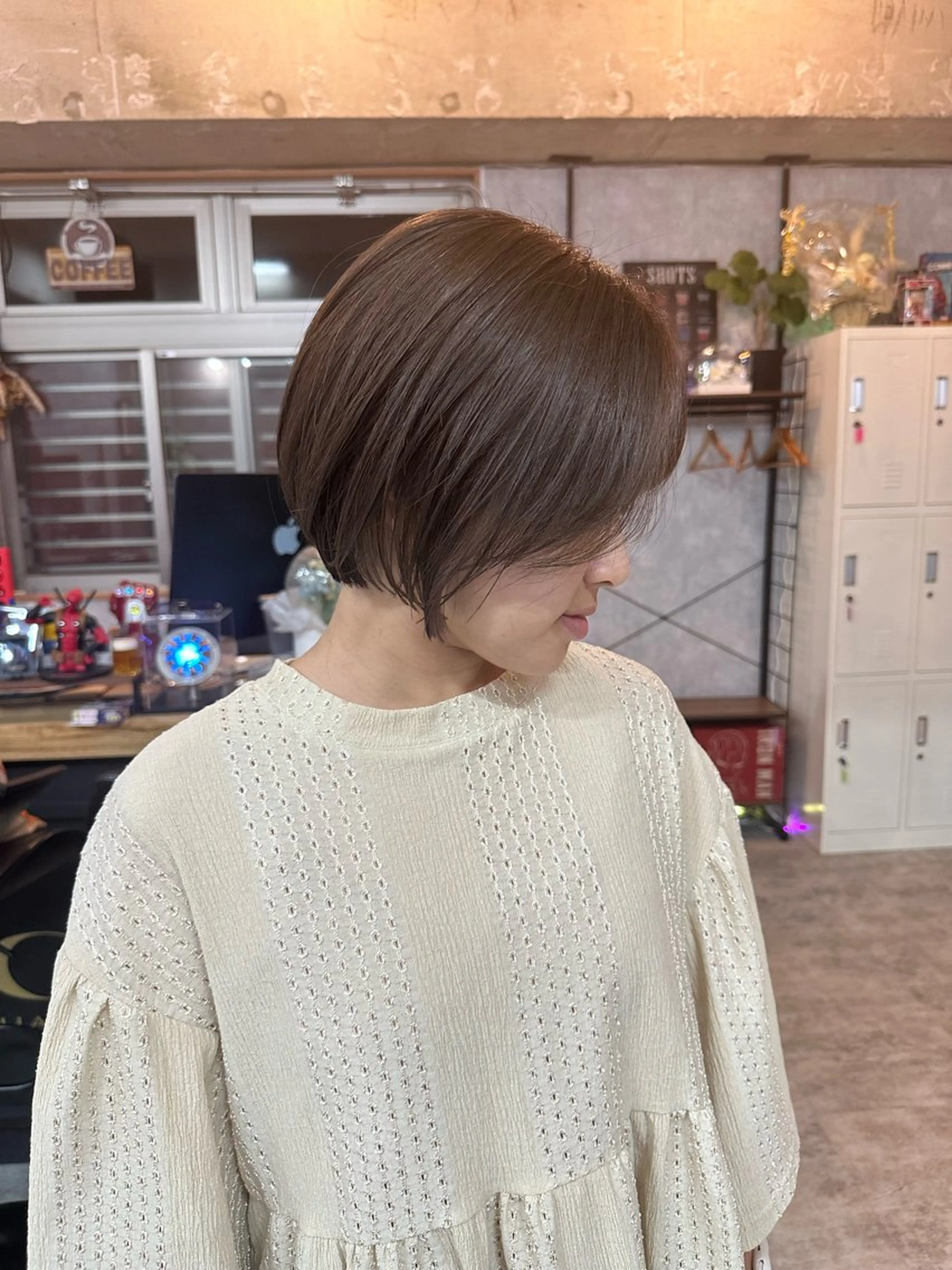ショート 切りっぱなしボブ ショートボブ ハンサムショート 丸みショート ボブ カット ヘアカラー トリートメント モテ髪/ボブ/ショー ト/アダチフウトのヘアスタイル