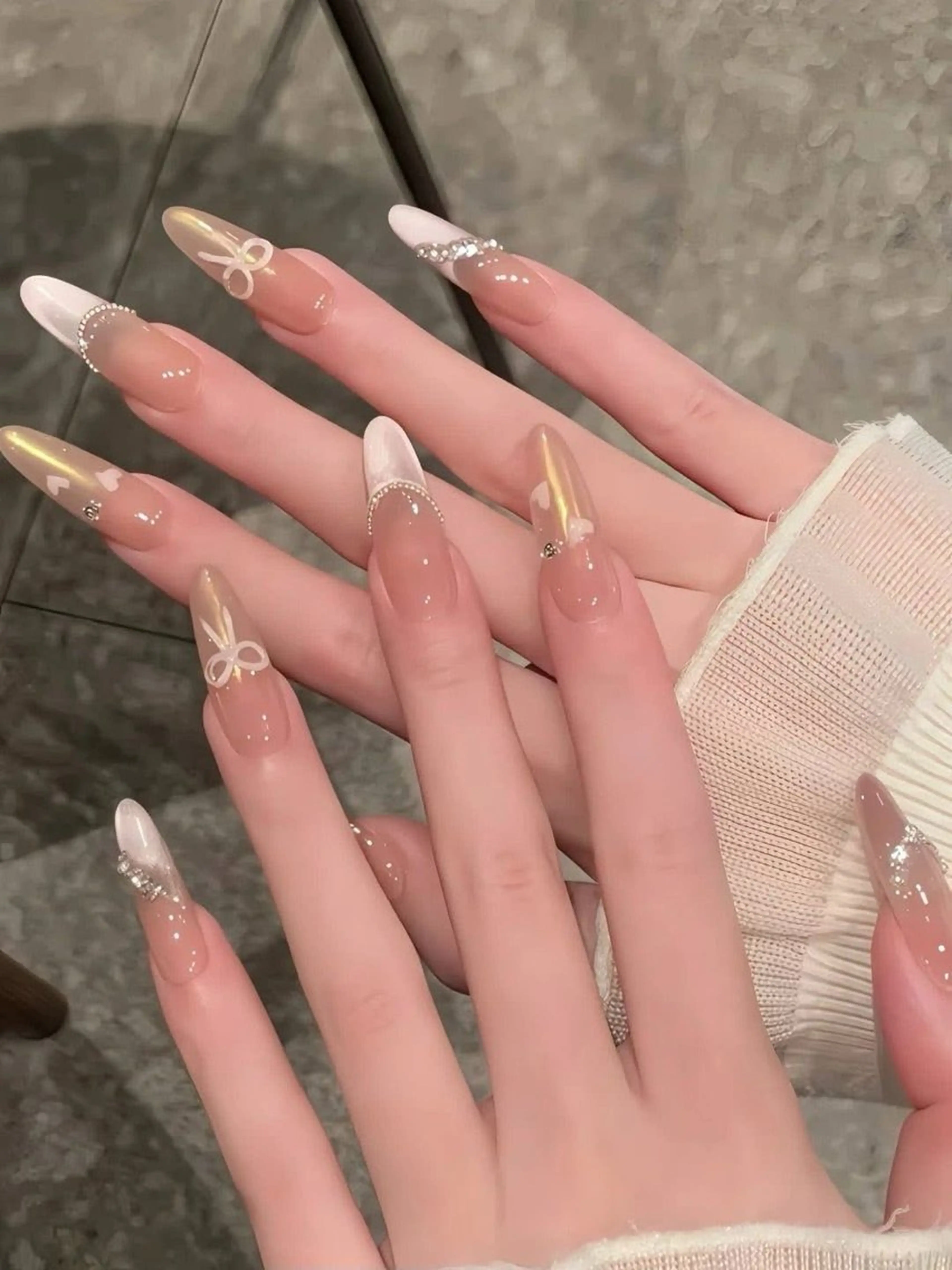 ネイル ハンドネイル T. Leeのネイルデザイン