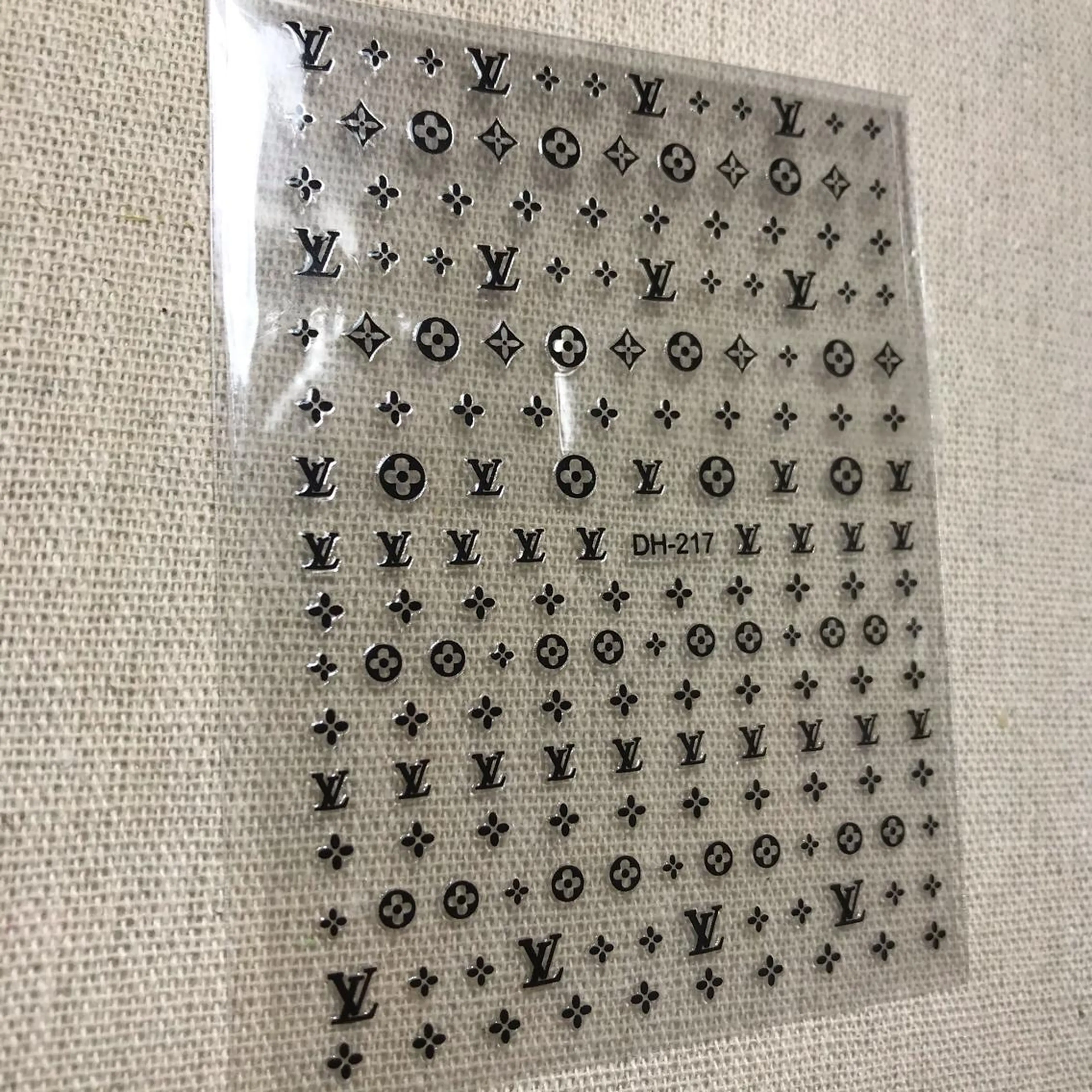 ネイル フラワーネイル ハンドネイル 💅 Ai.のネイルデザイン