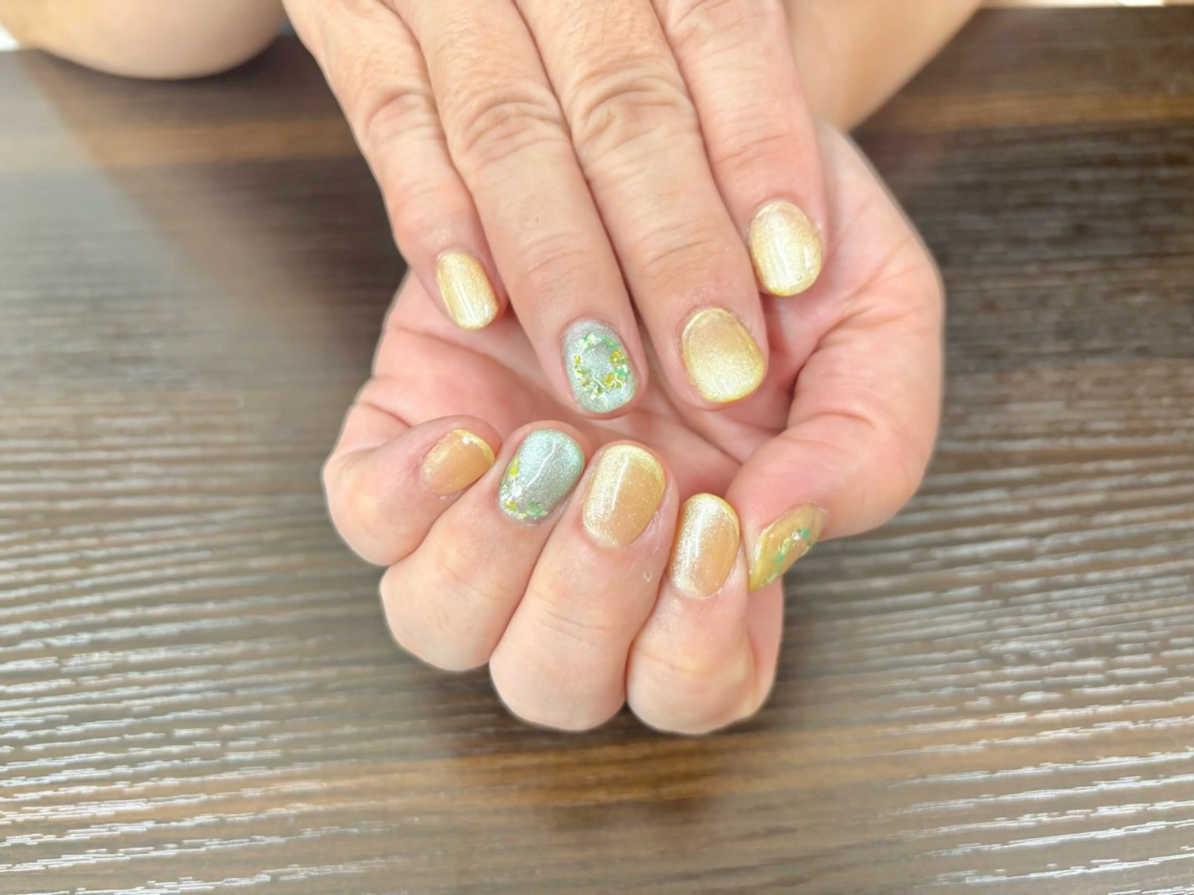 ネイル マグネットネイル シンプルネイル Hübsch所属・Sakura Hのネイルデザイン