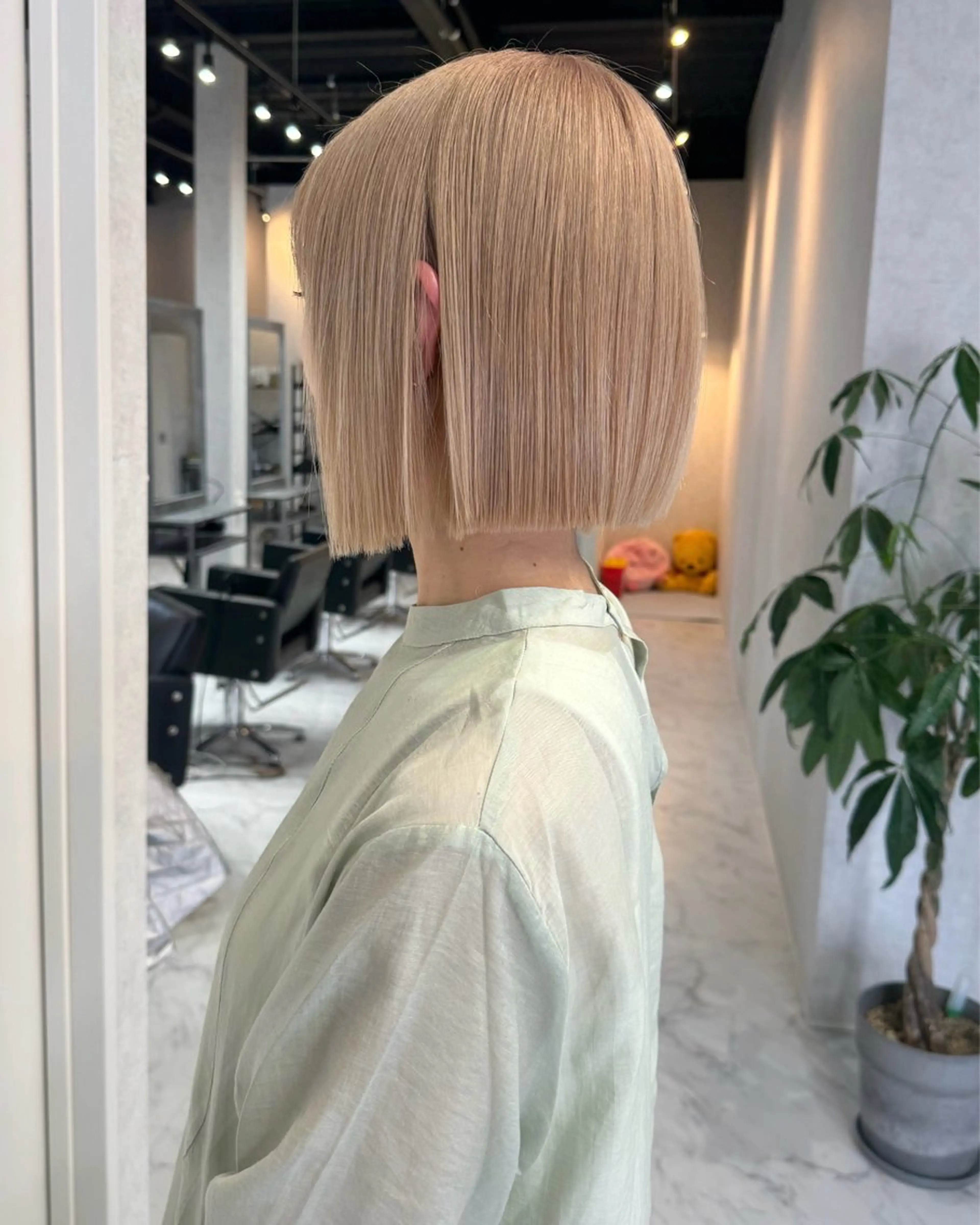 ショート カラー ヘアアレンジ バレイヤージュ ブリーチ ダブルカラー ハイライトカラー ハイトーンカラー カット ヘアカラー トリートメント アンドウ ユウ/ レイヤーカット/韓国のヘアスタイル