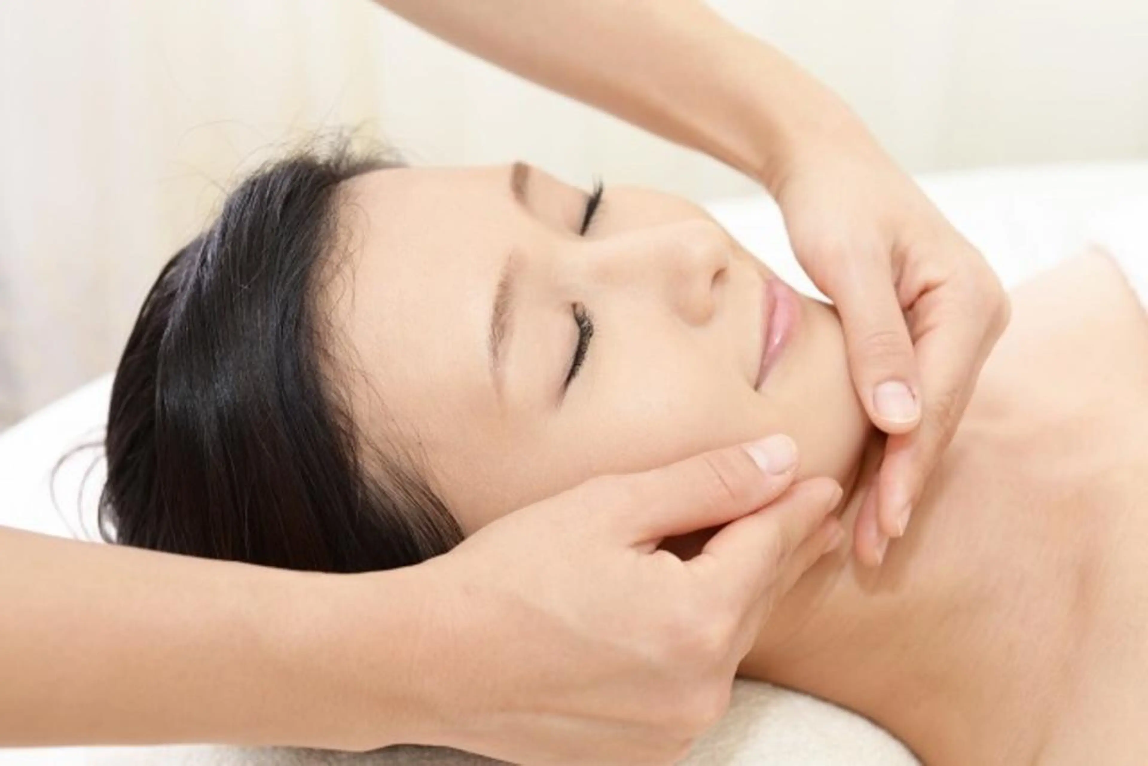 小顔にもなりたい方のためのヘッドセラピー&小顔矯正75分/セルフケア付きの写真