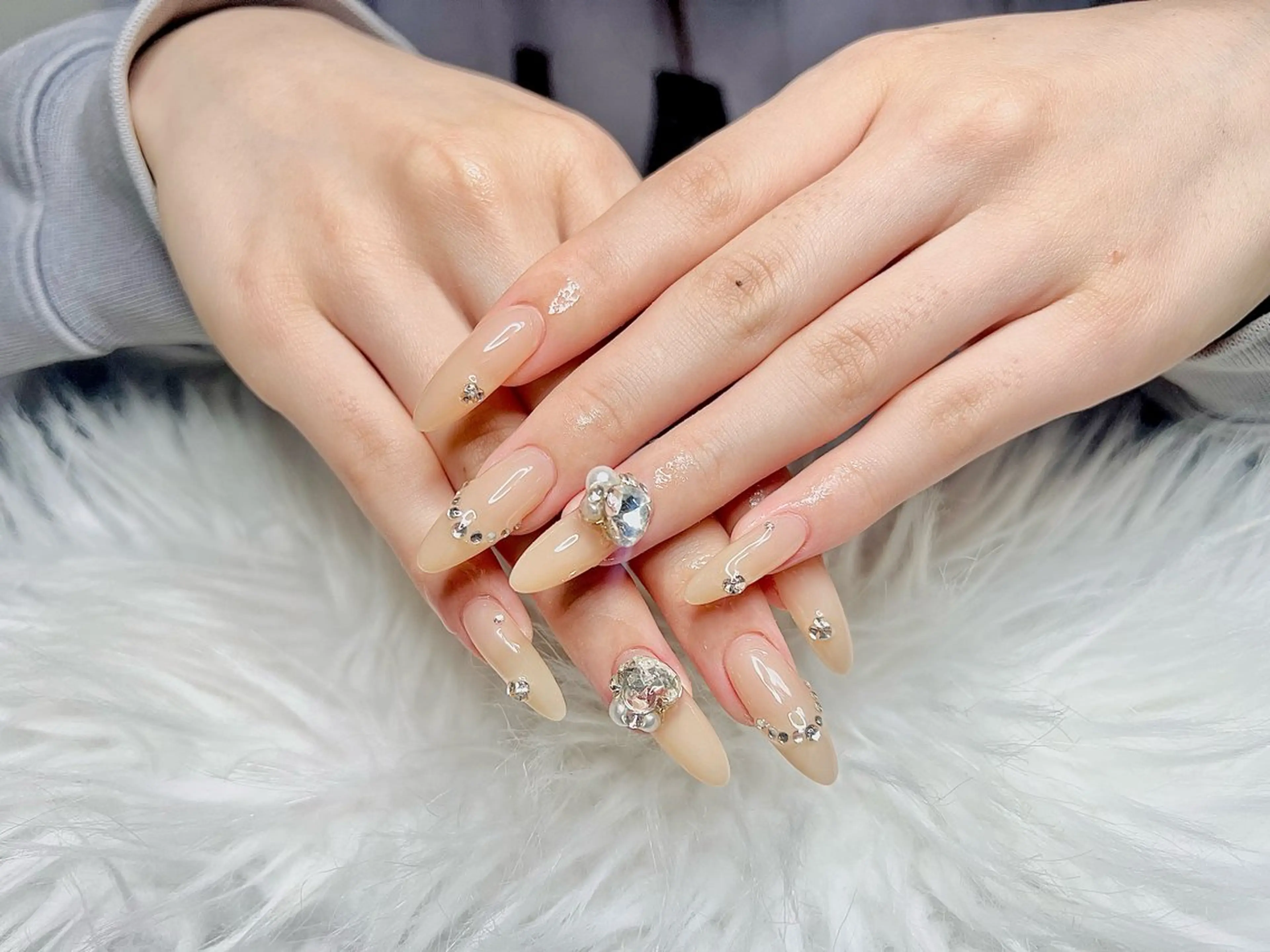 ネイル ハンドネイル ダン ゴーゴックビックのネイルデザイン