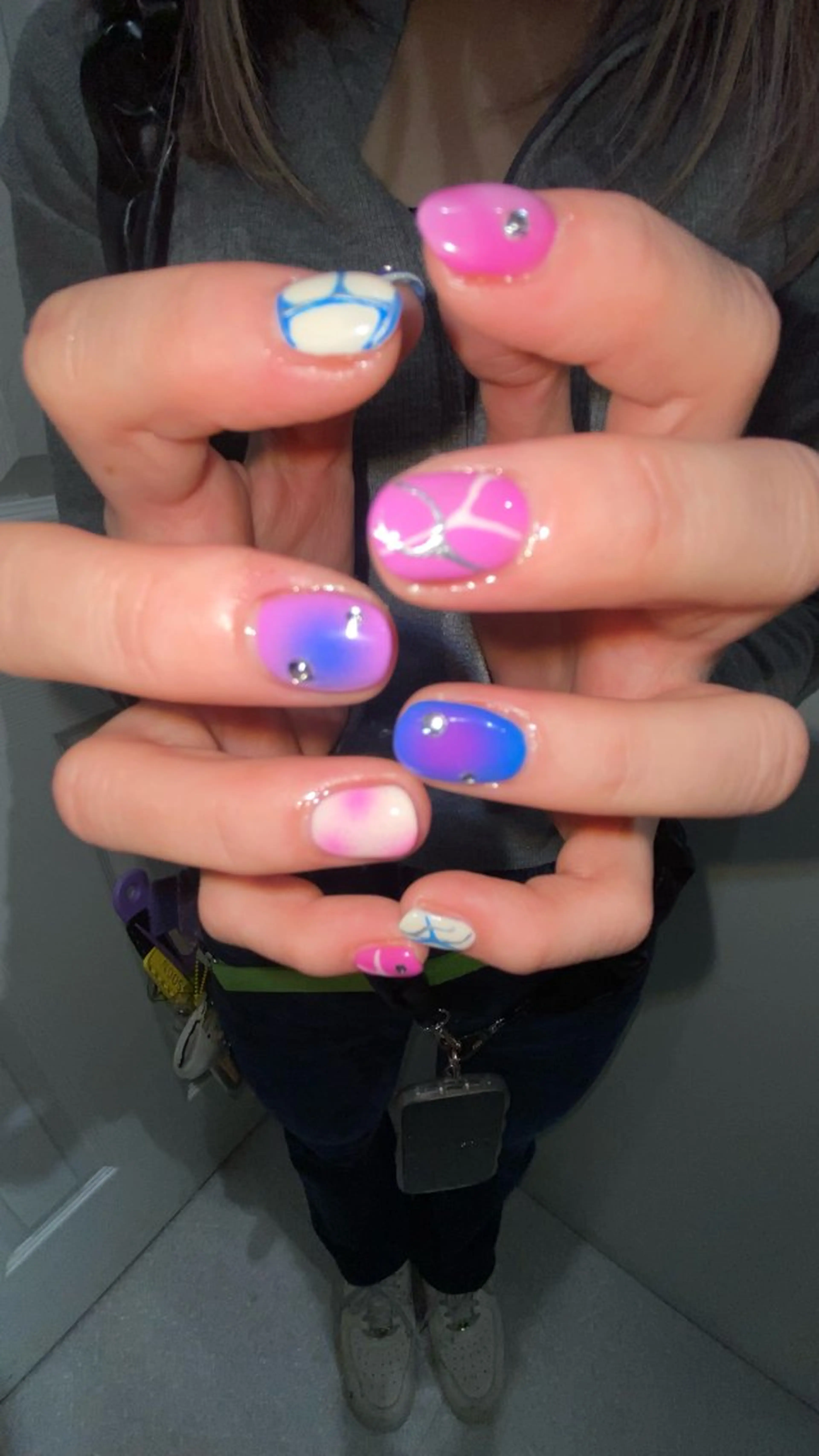 ネイル ハンドネイル ハンドケア カンナ【Y2Kネイル /コーンロウ】のネイルデザイン