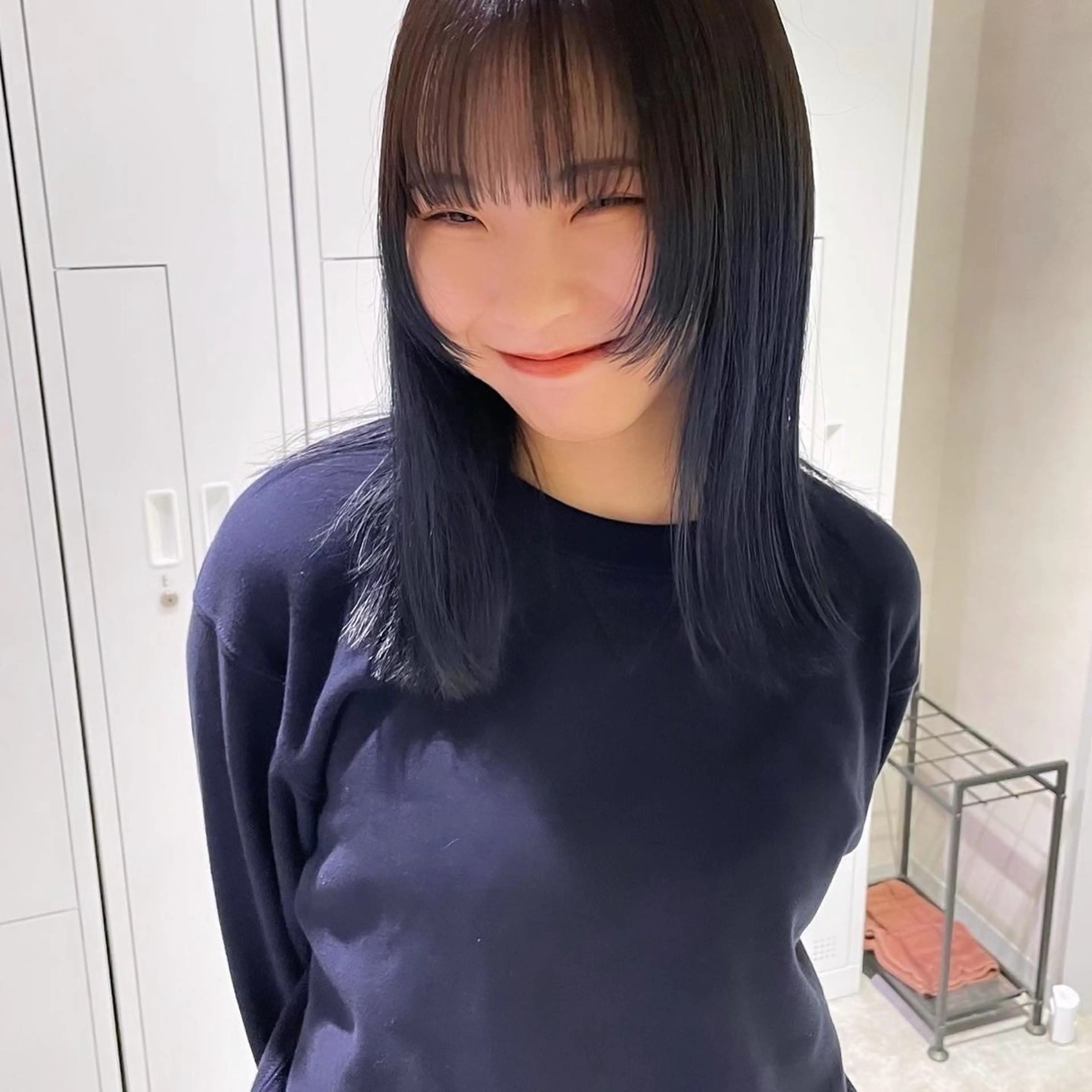 セミロング 顔周りカット 細山田 りゅうせいのヘアスタイル