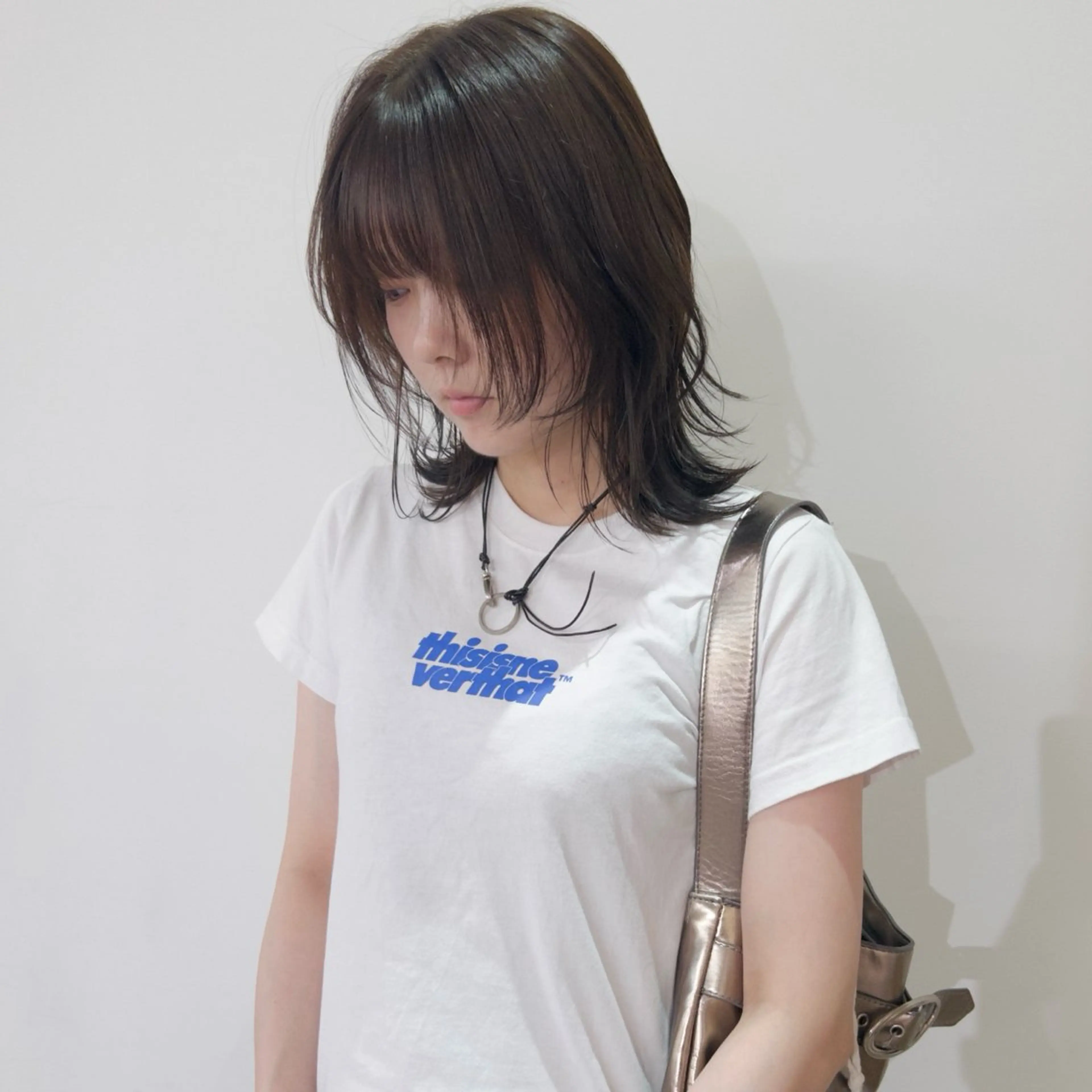 ミディアム カラー 透明感カラー 顔まわりレイヤー 顔周りカット ハッシュカット レイヤーカット カット ヘアカラー トリートメント nonoka オリーブ/グレージュのヘアスタイル