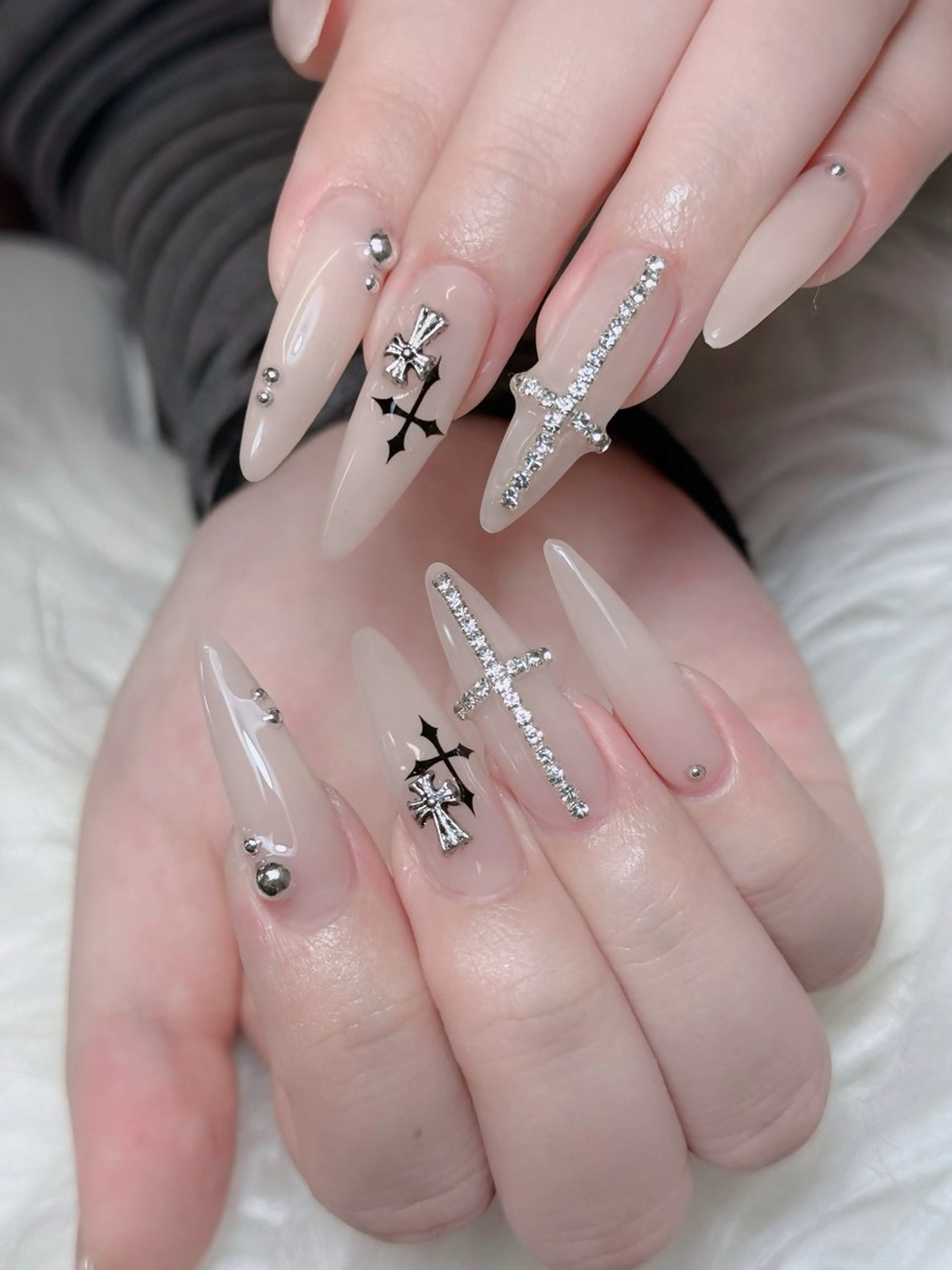 ネイル オーロラネイル チークネイル フットネイル フレンチネイル 韓国ネイル ハンドネイル Lumi Nailのネイルデザイン