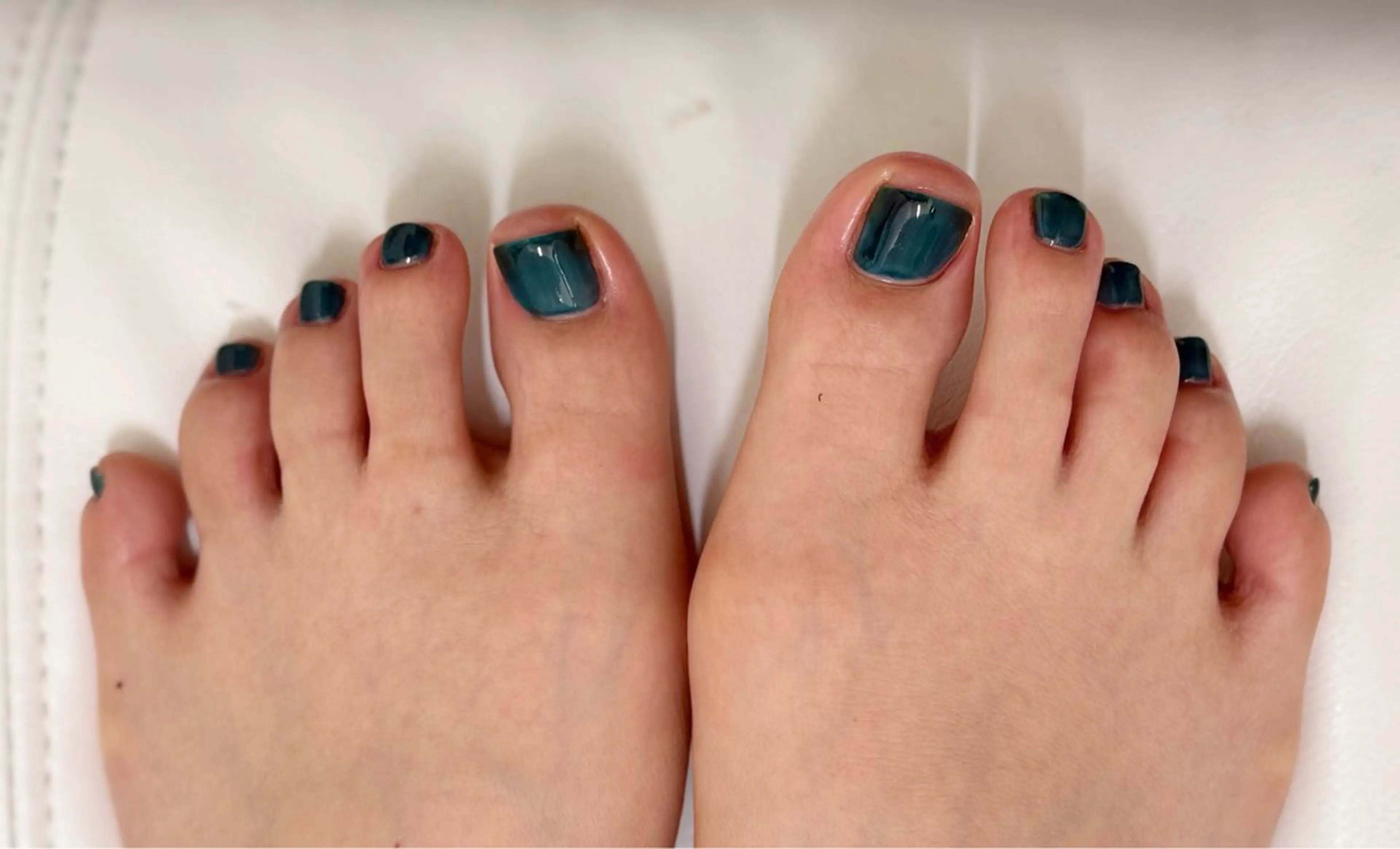 ネイル フットネイル シンプルネイル salone Regina 【サローネ　レジーナ】所属・Regina Marinaのネイルデザイン