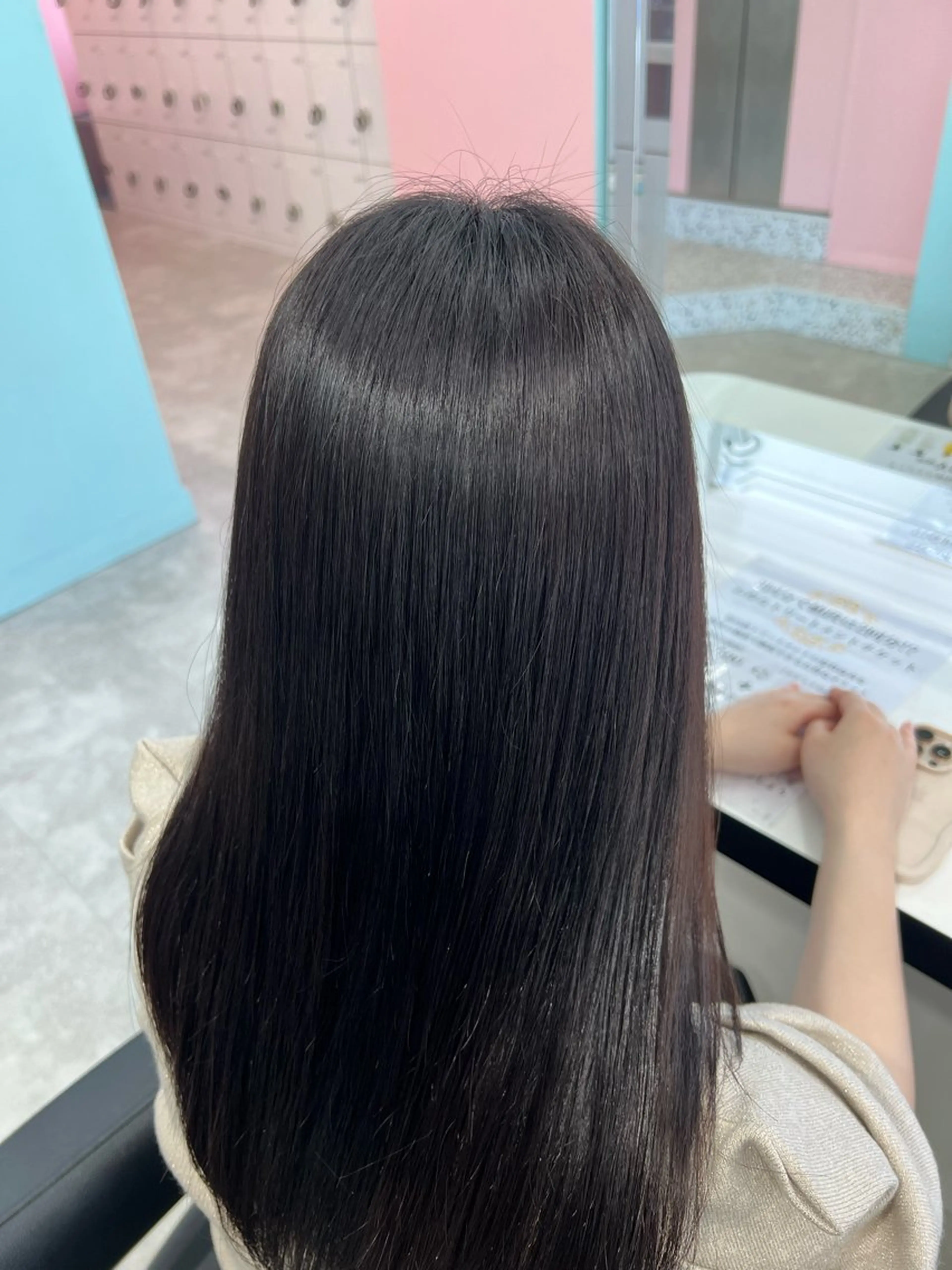 セミロング レイヤーカット／ ハイトーン/Moeのヘアスタイル