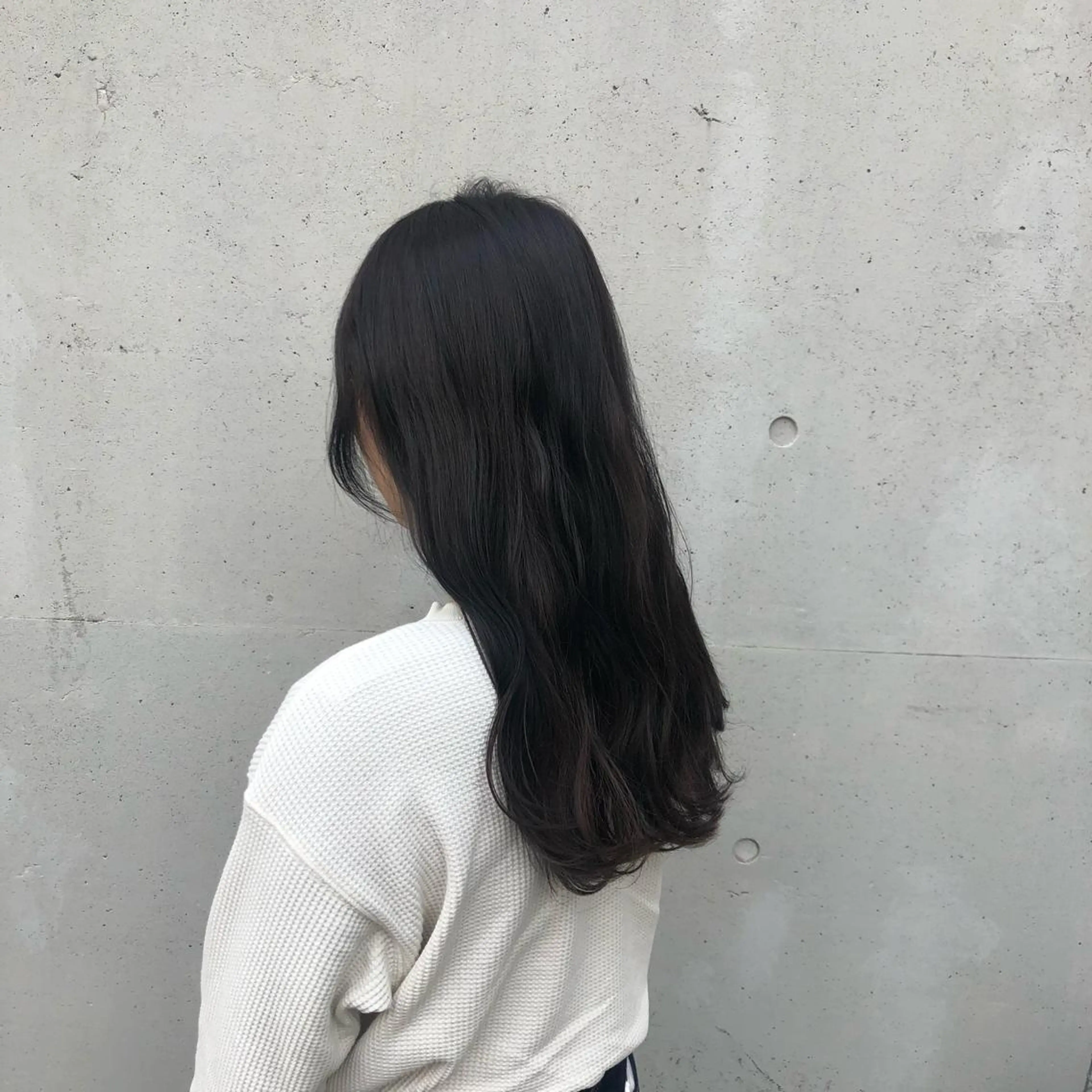 ロング カラー ブリーチ 透明感カラー グレージュ カット トリートメント 酸性縮毛矯正🧴韓国 レイヤー/髪質改善のヘアスタイル