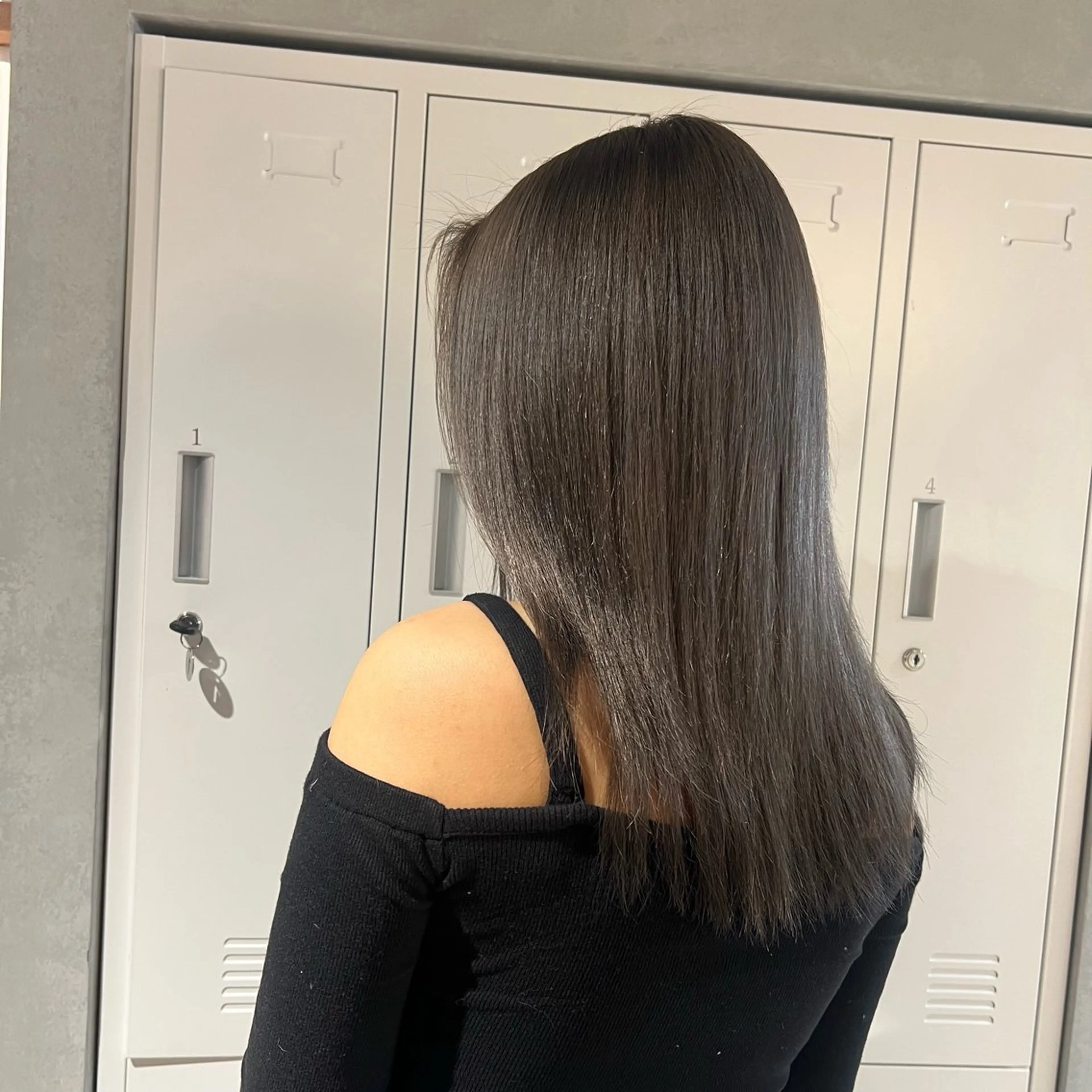 カラー 透明感カラー グレージュ 🎀 夏秋🎀のヘアスタイル