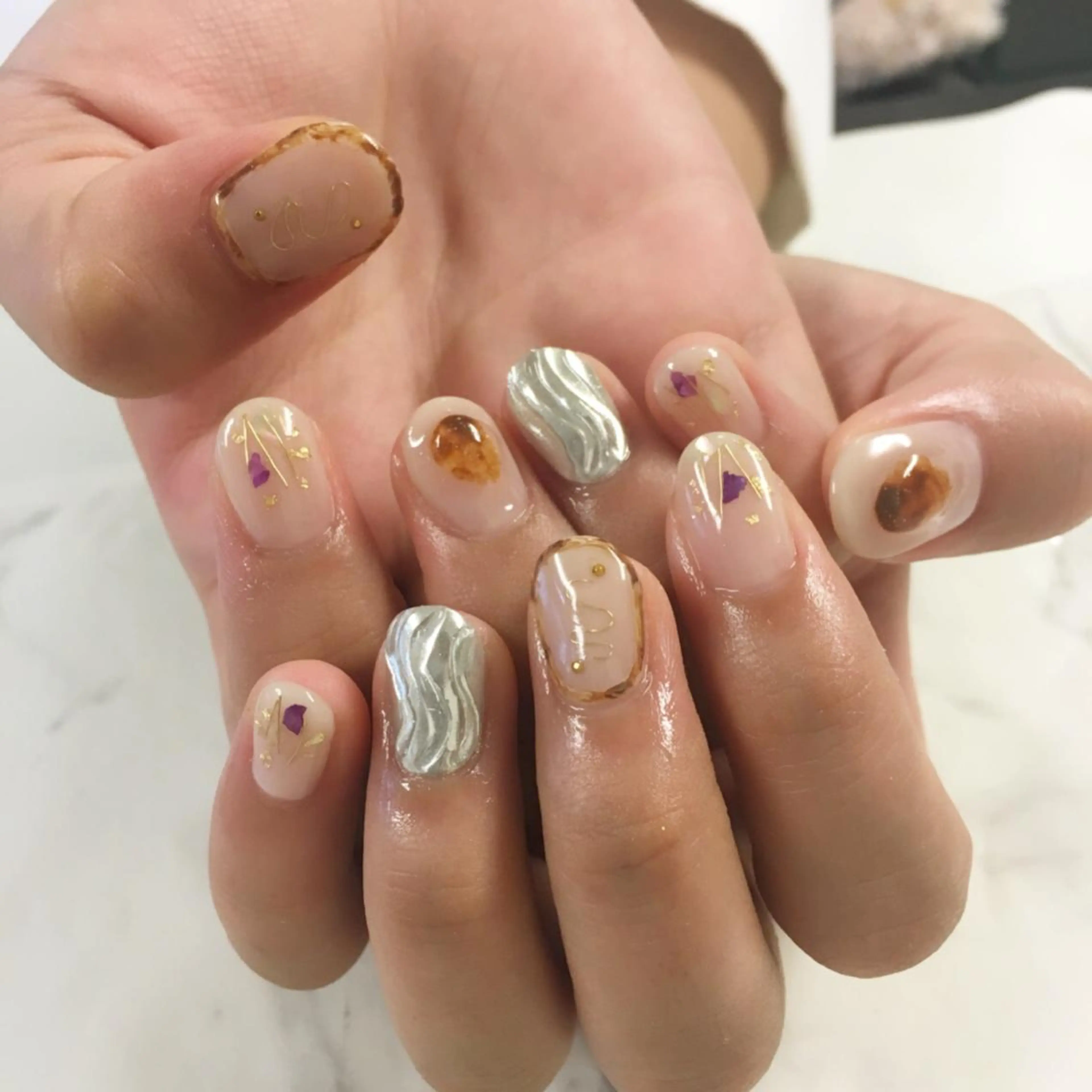 ネイル ニュアンスネイル SHINE NAILのネイルデザイン