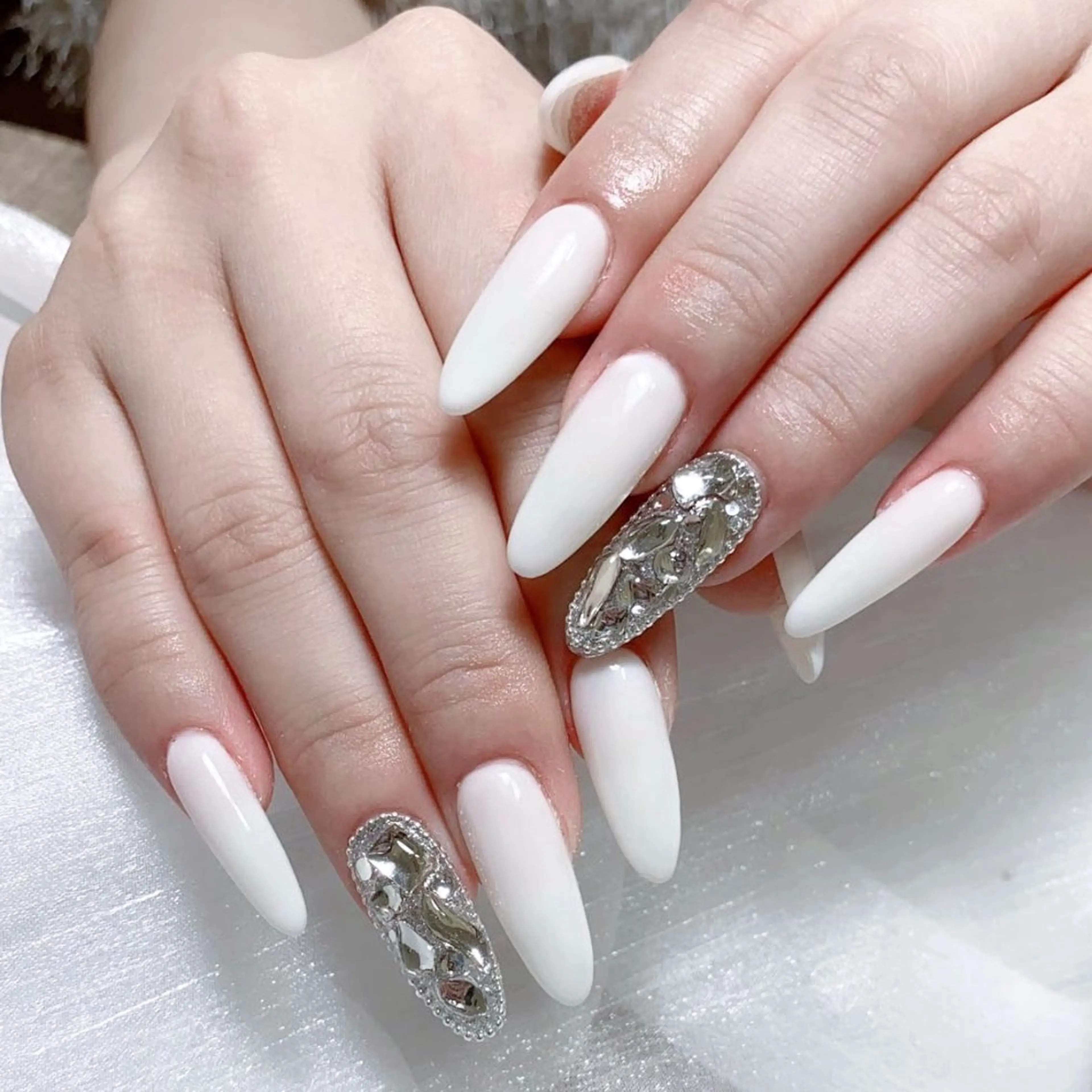 メンズ ネイル メンズ韓国風 アートネイル オーロラネイル ガーリー キラキラネイル ハンドネイル Nail salon 木にいるのネイルデザイン