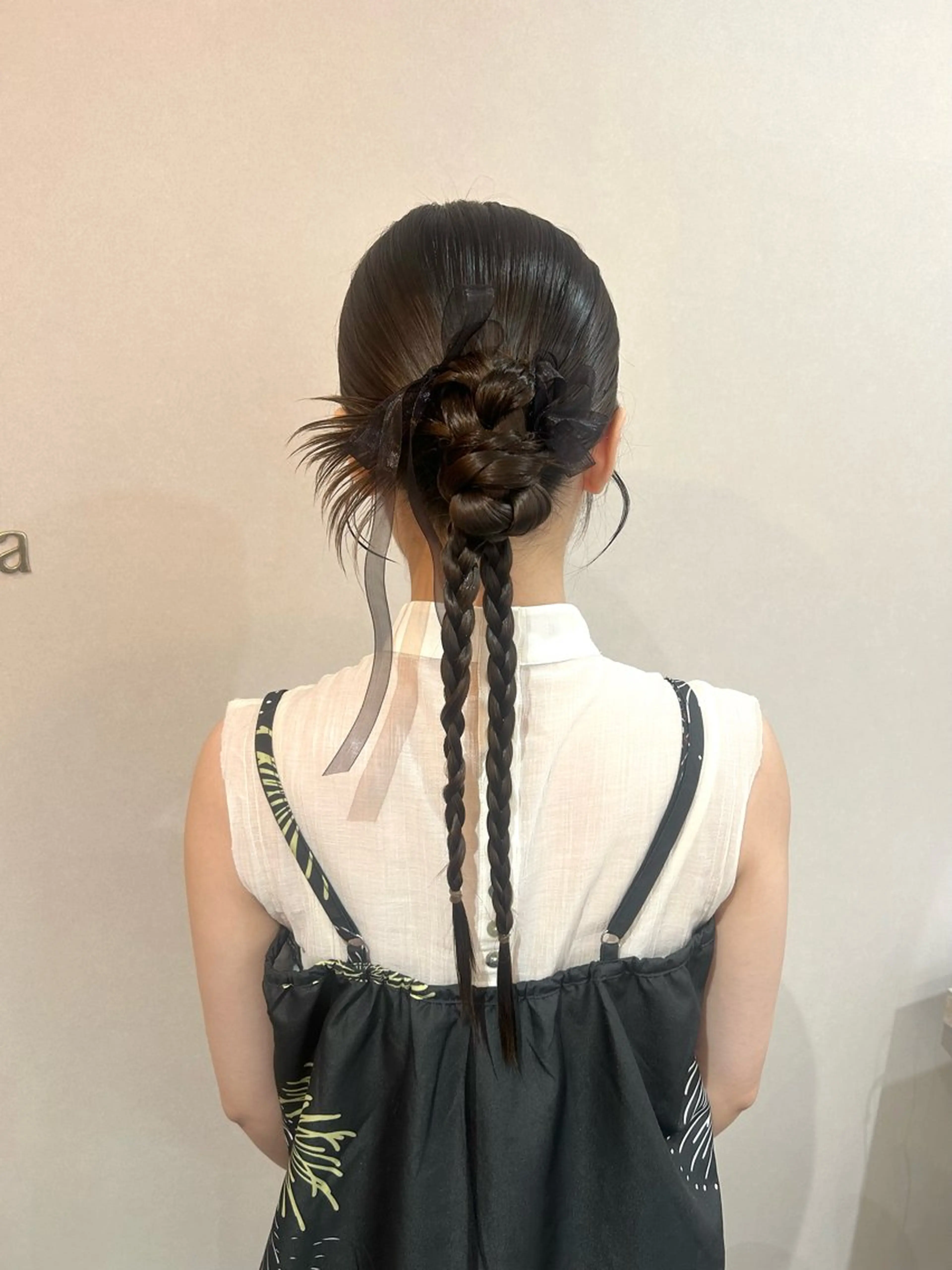ロング ヘアセット Mila Hazukiのヘアスタイル