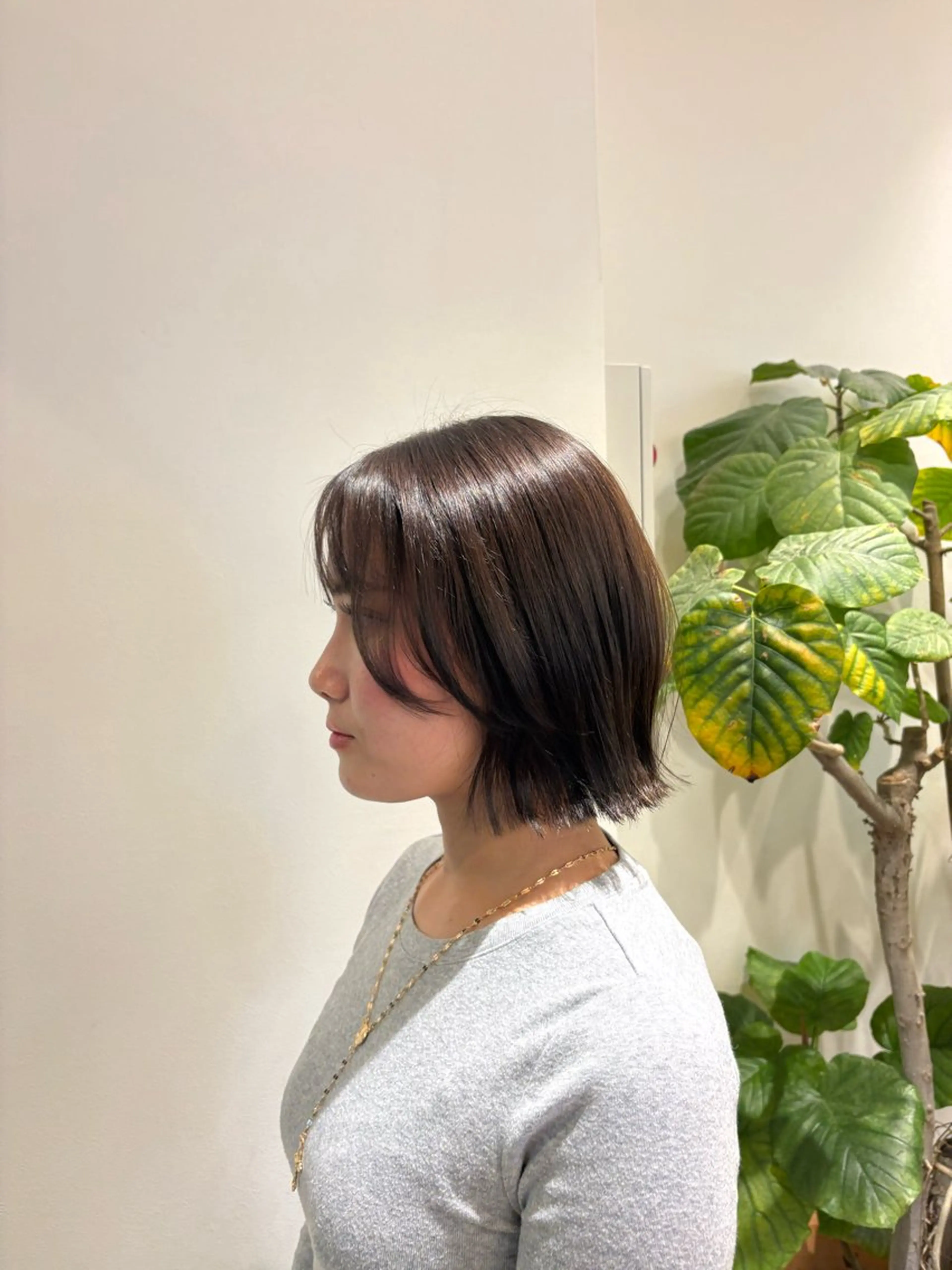 ショート ボブレイヤー アッシュ ボブ 顔まわりレイヤー 顔周りカット カット ヘアカラー 神田 音羽のヘアスタイル