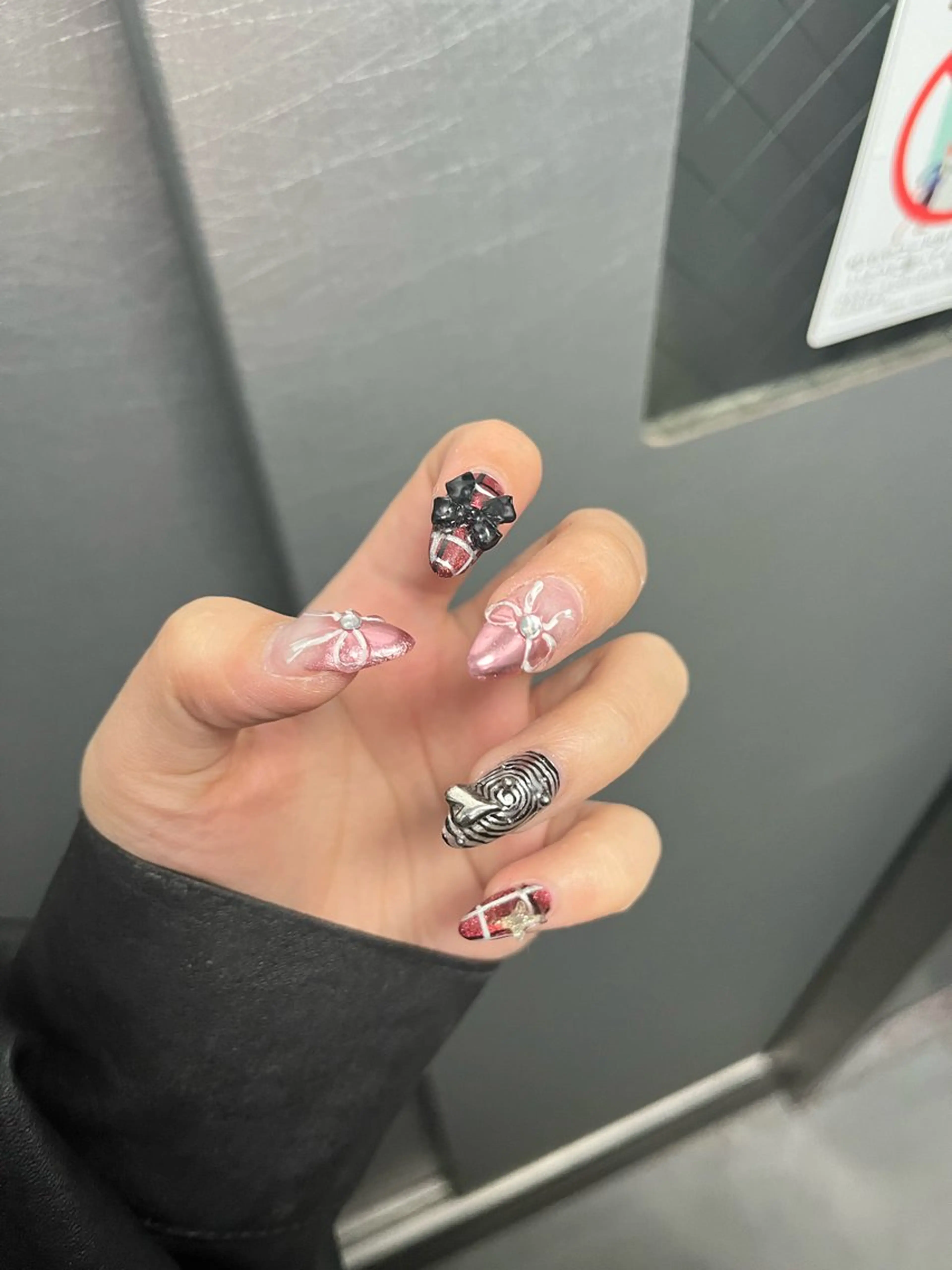 ネイル リボン ハンドネイル D.d Haruka /y2k/持ち込みのネイルデザイン