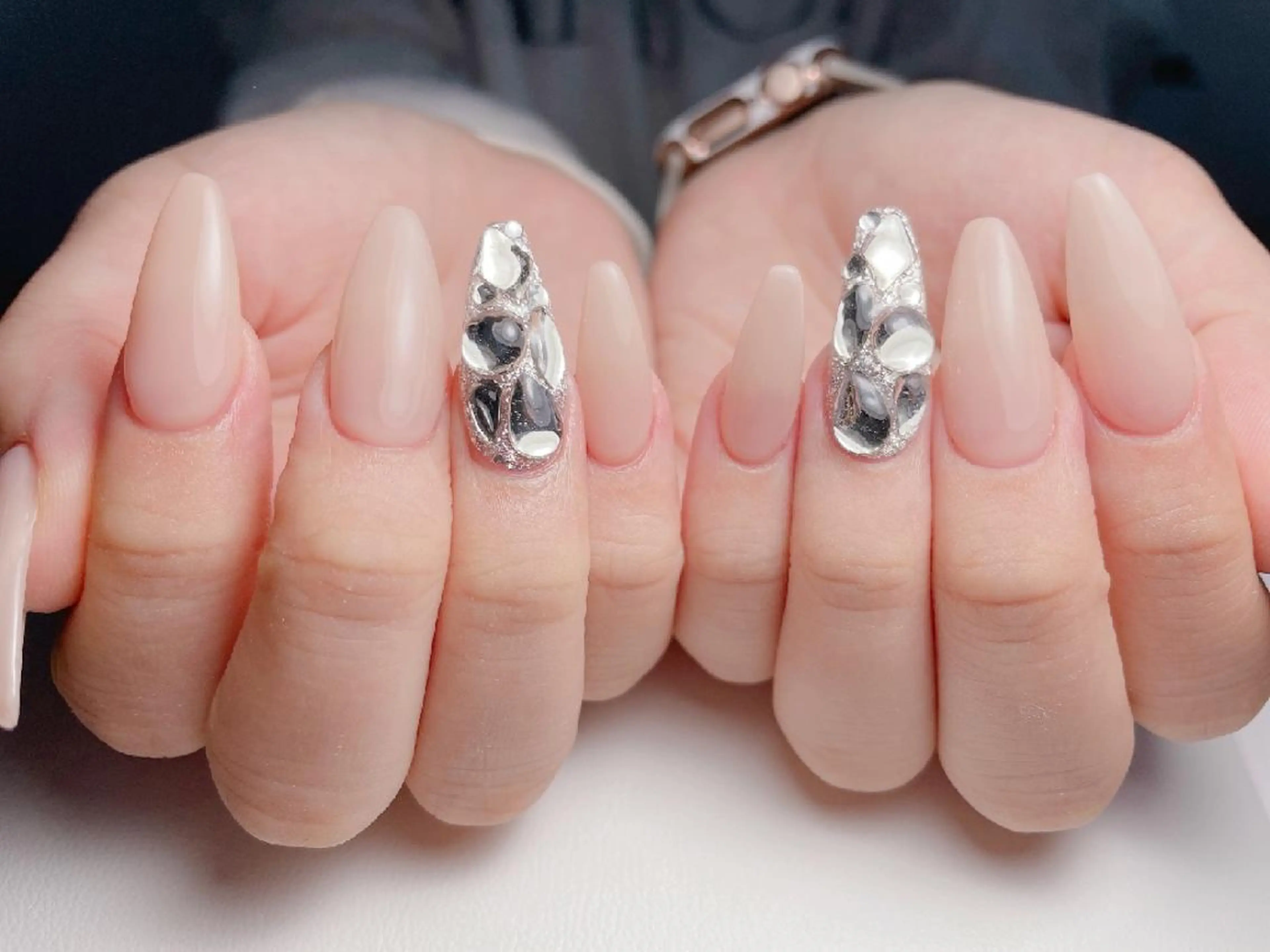 【ミニモ限定価格】ハンド◆ワンカラーorラメグラ➕大きいパーツ2個無料or2本埋め尽くし★カラー２色までの写真