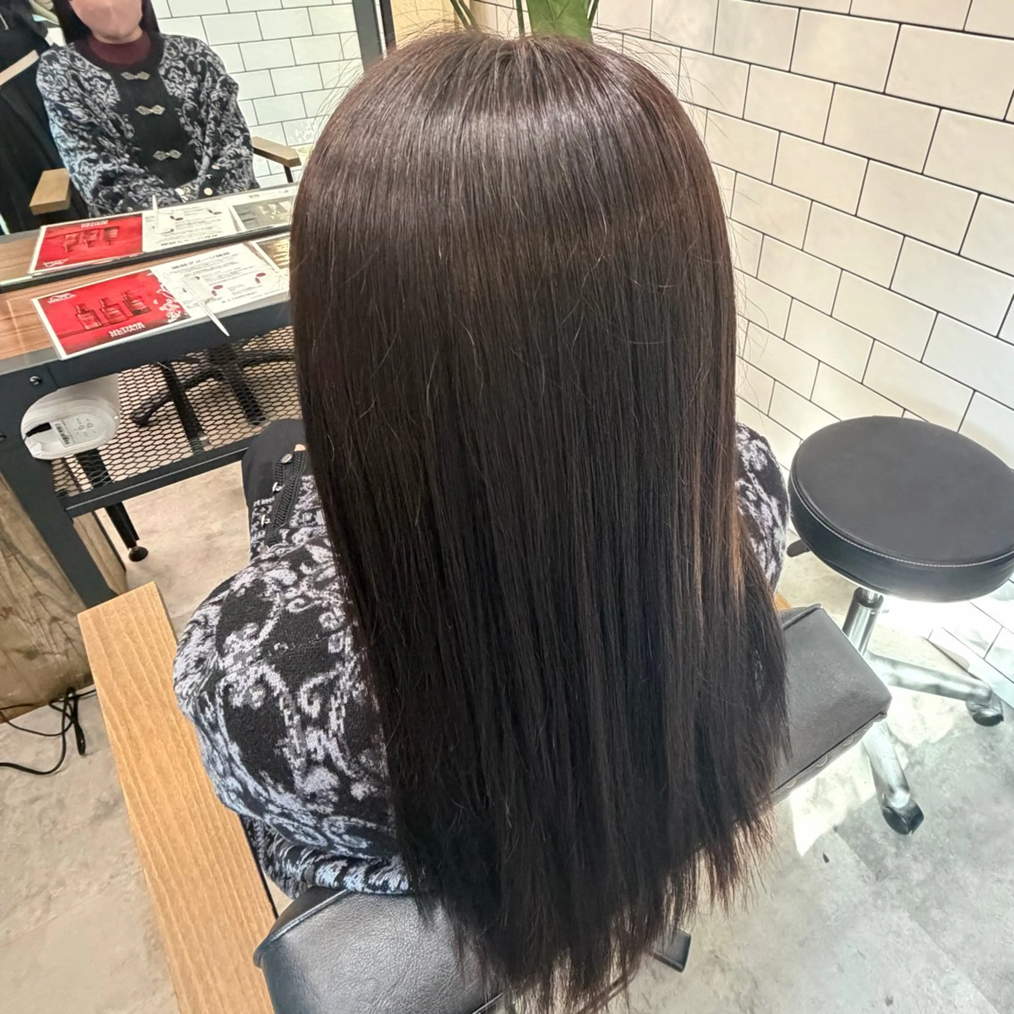 ロング カラー 吉田 芽生のヘアスタイル