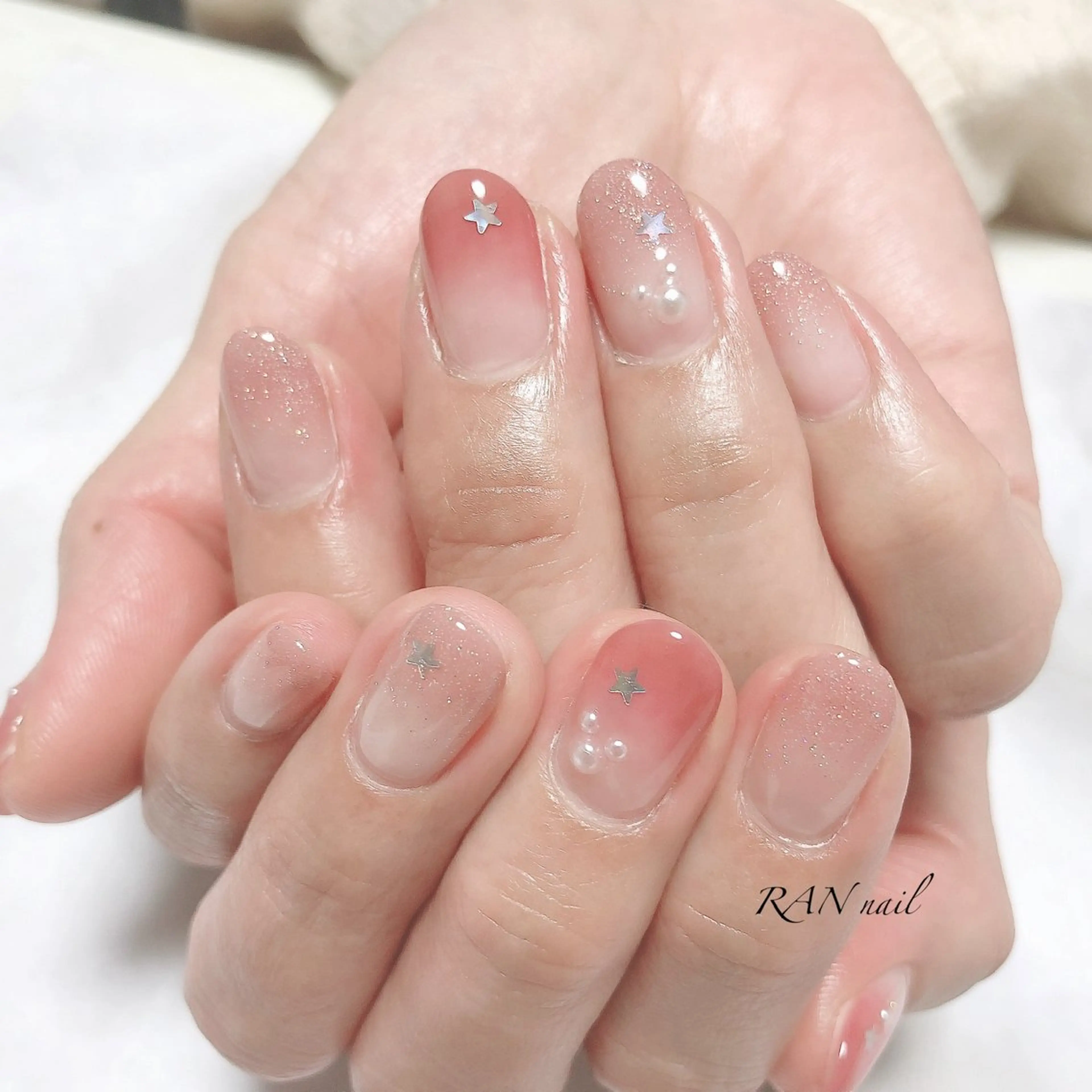 ネイル ジェルネイル グラデーション ニュアンスネイル ピンク ピンクベージュ RAN nail 〜ランネイル〜所属・RAN nailのネイルデザイン
