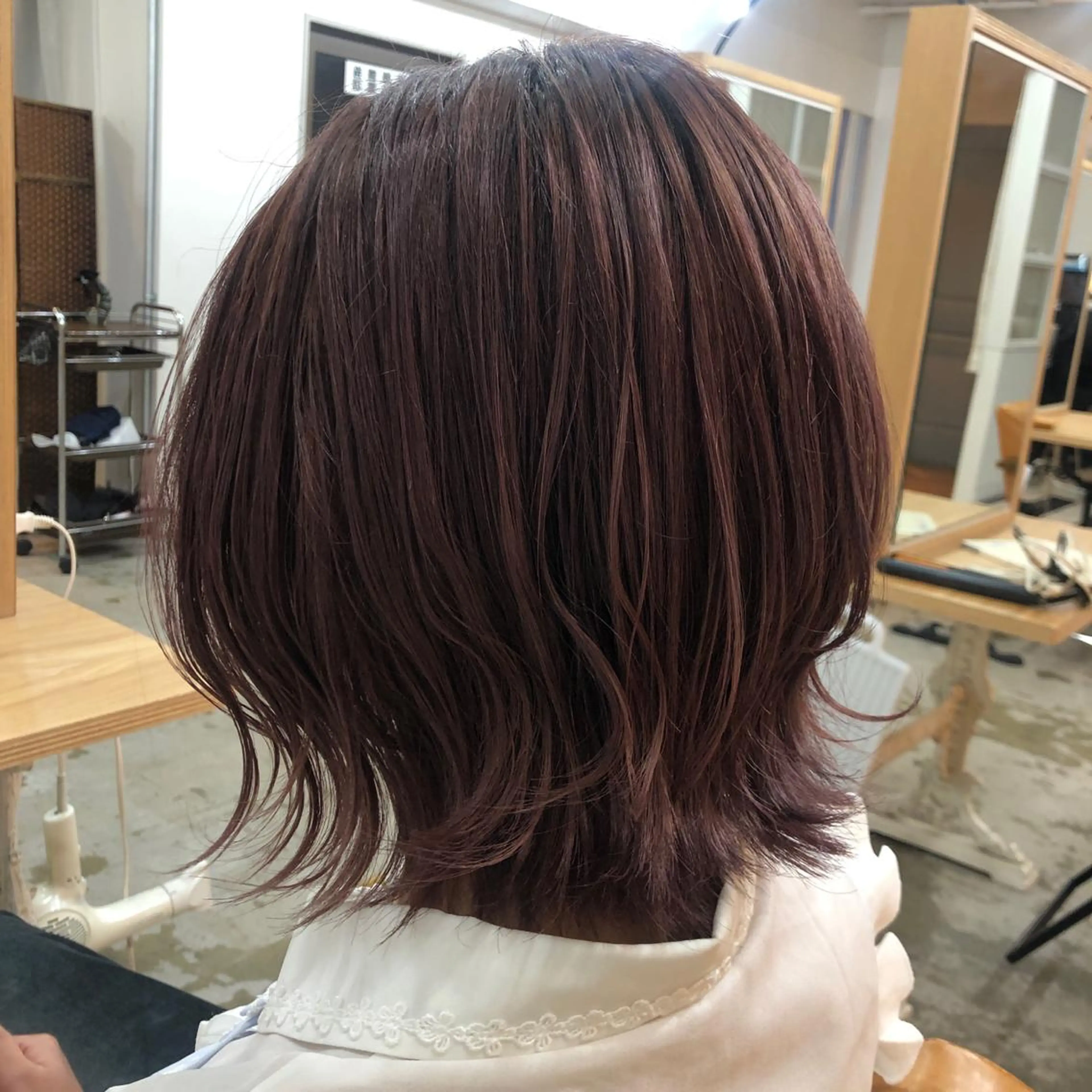 ミディアム カラー ベージュカラー ピンクカラー ピンクベージュ 似合わせスタイル🪮 🌿まなべさとみ🌿のヘアスタイル