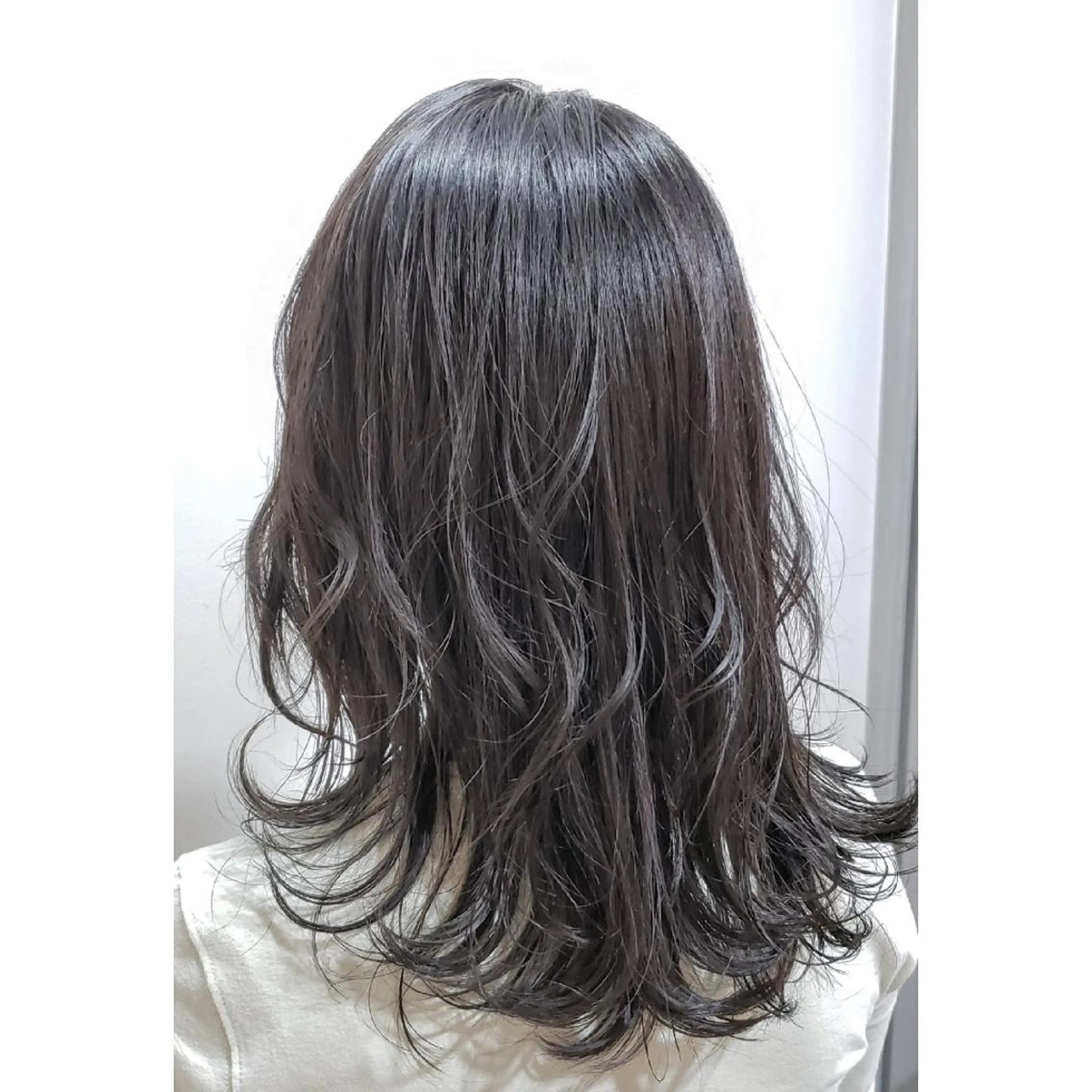 セミロング カラー ヘアアレンジ アッシュ 髪質改善サロン🍃 AIRI のヘアスタイル