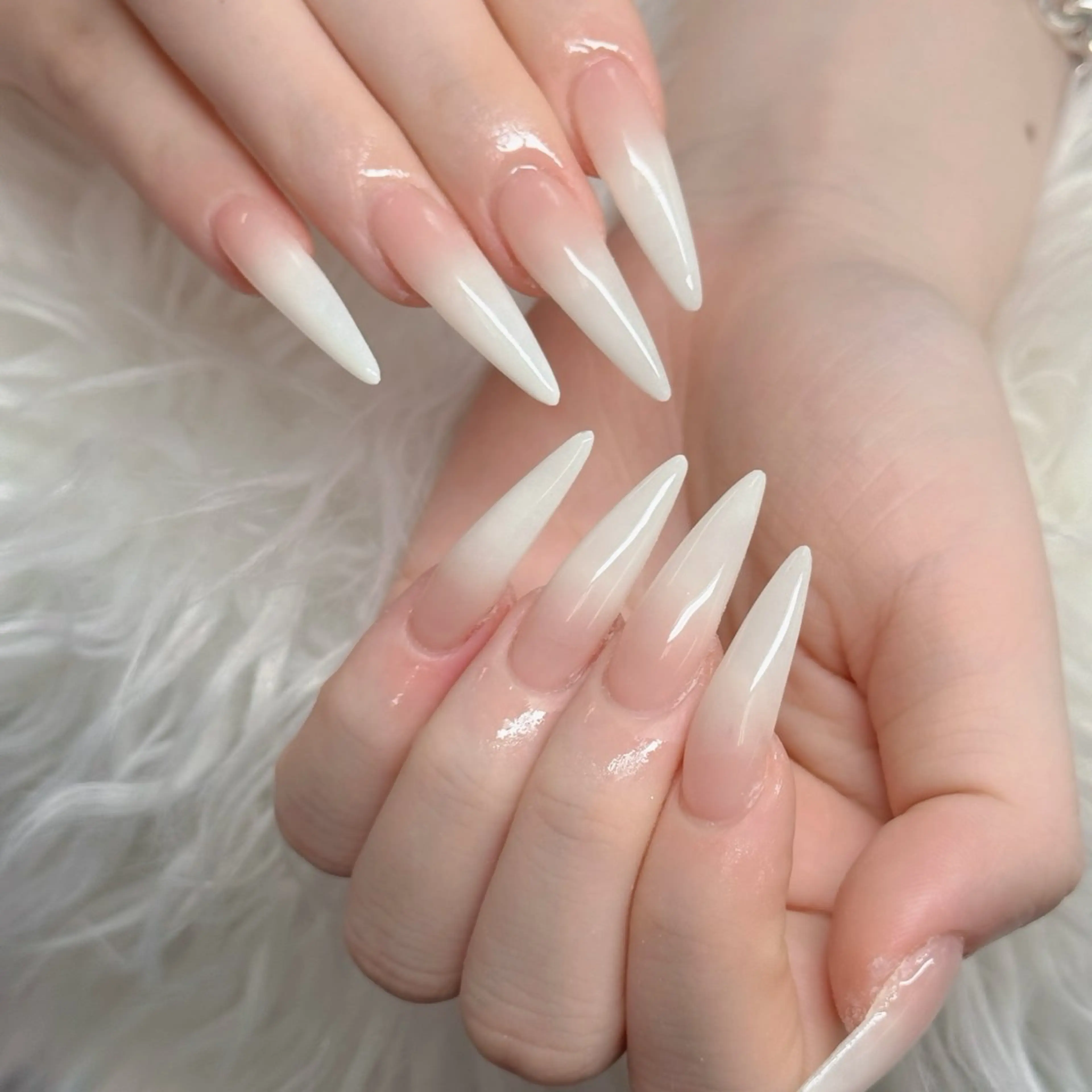 ネイル フットネイル フレンチネイル グラデーション 韓国ネイル ロングネイル ハンドネイル Hani Nail Salonのネイルデザイン