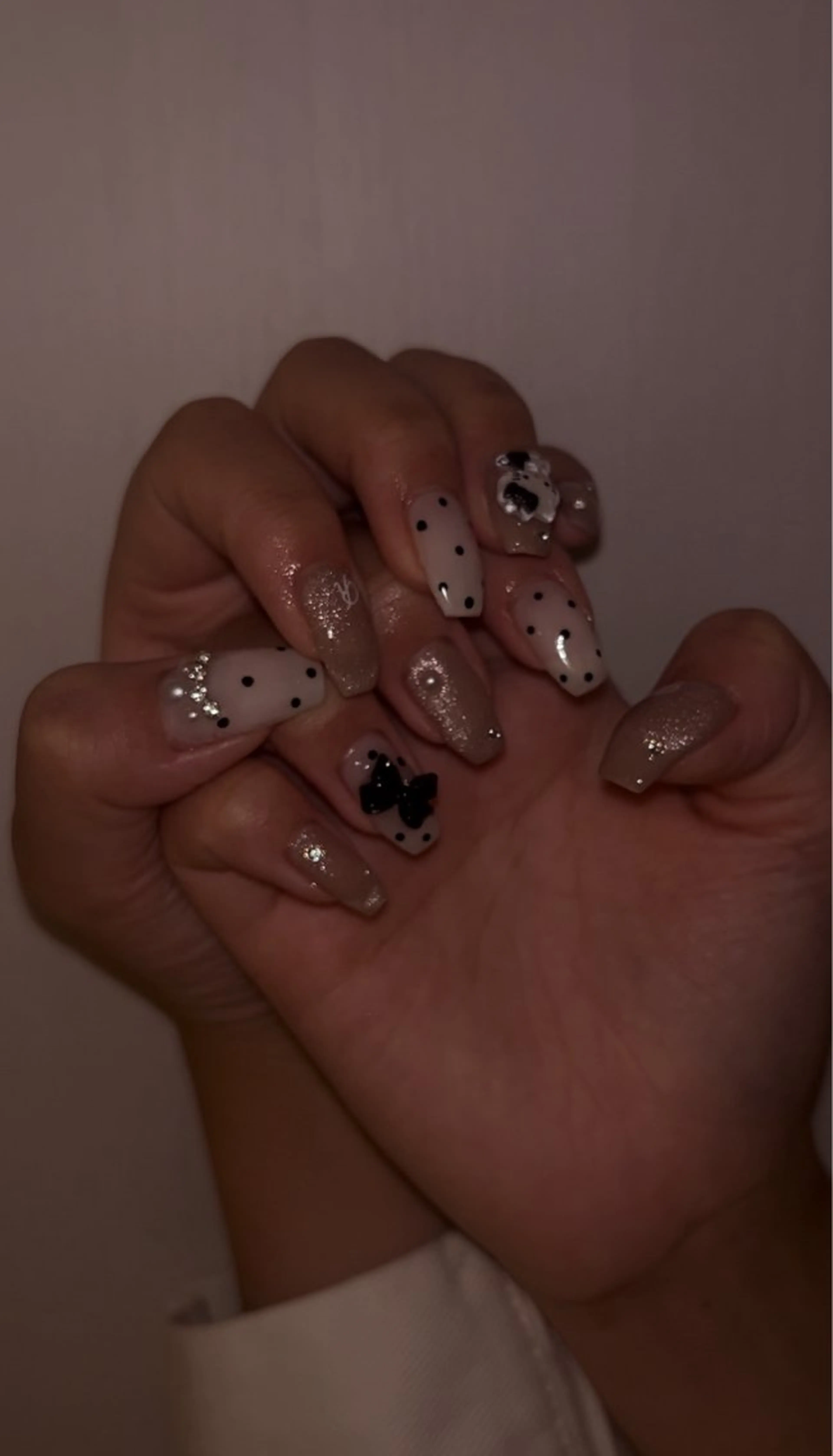 ネイル ドット 氷ネイル・うるうるネイル マグネットネイル ワンホンネイル ハンドネイル Mu'ryu HARUKAのネイルデザイン