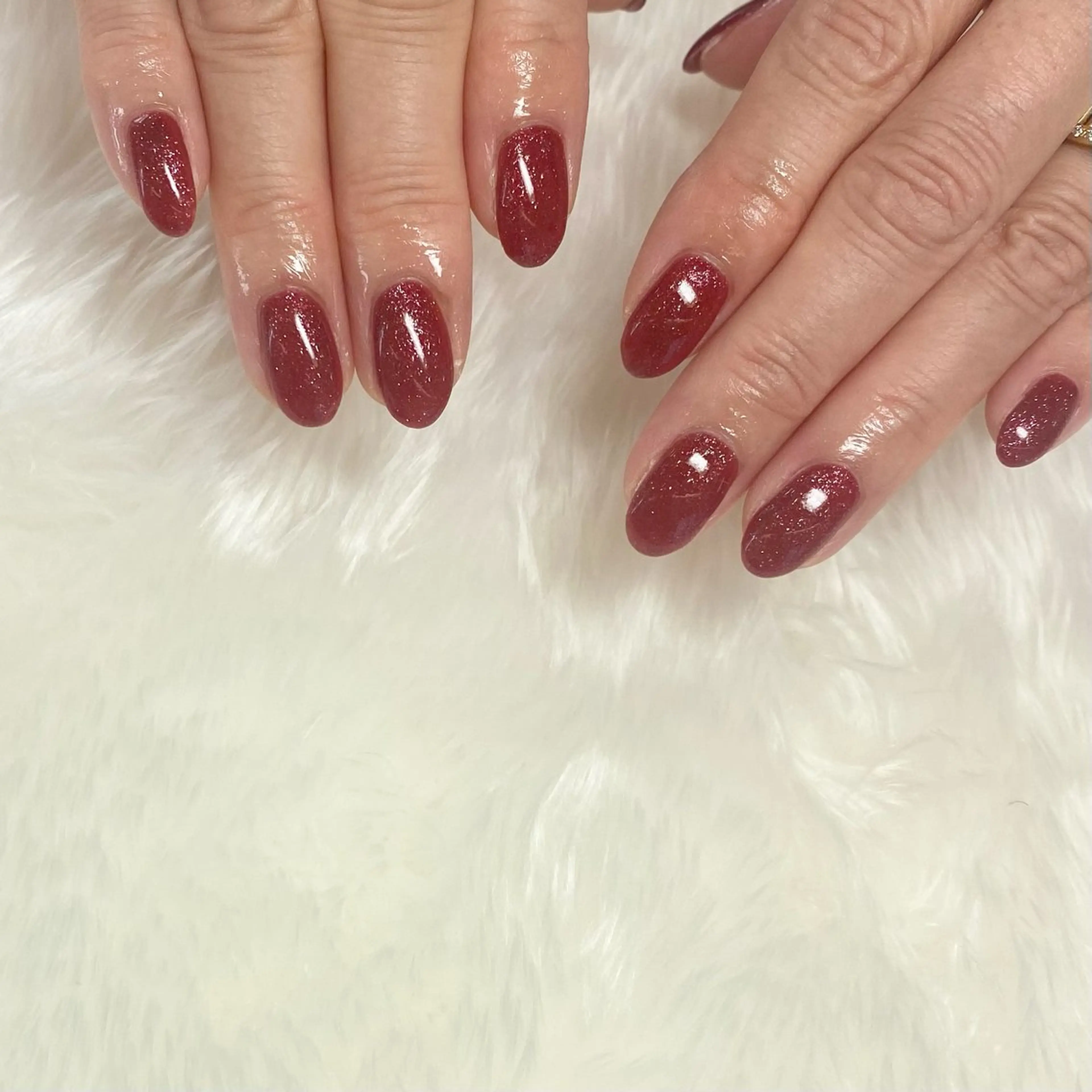 ネイル ボルドー ラメ(グリッター) オフィスネイル ワンカラーネイル Nailsalon Merci所属・Merci momoのネイルデザイン