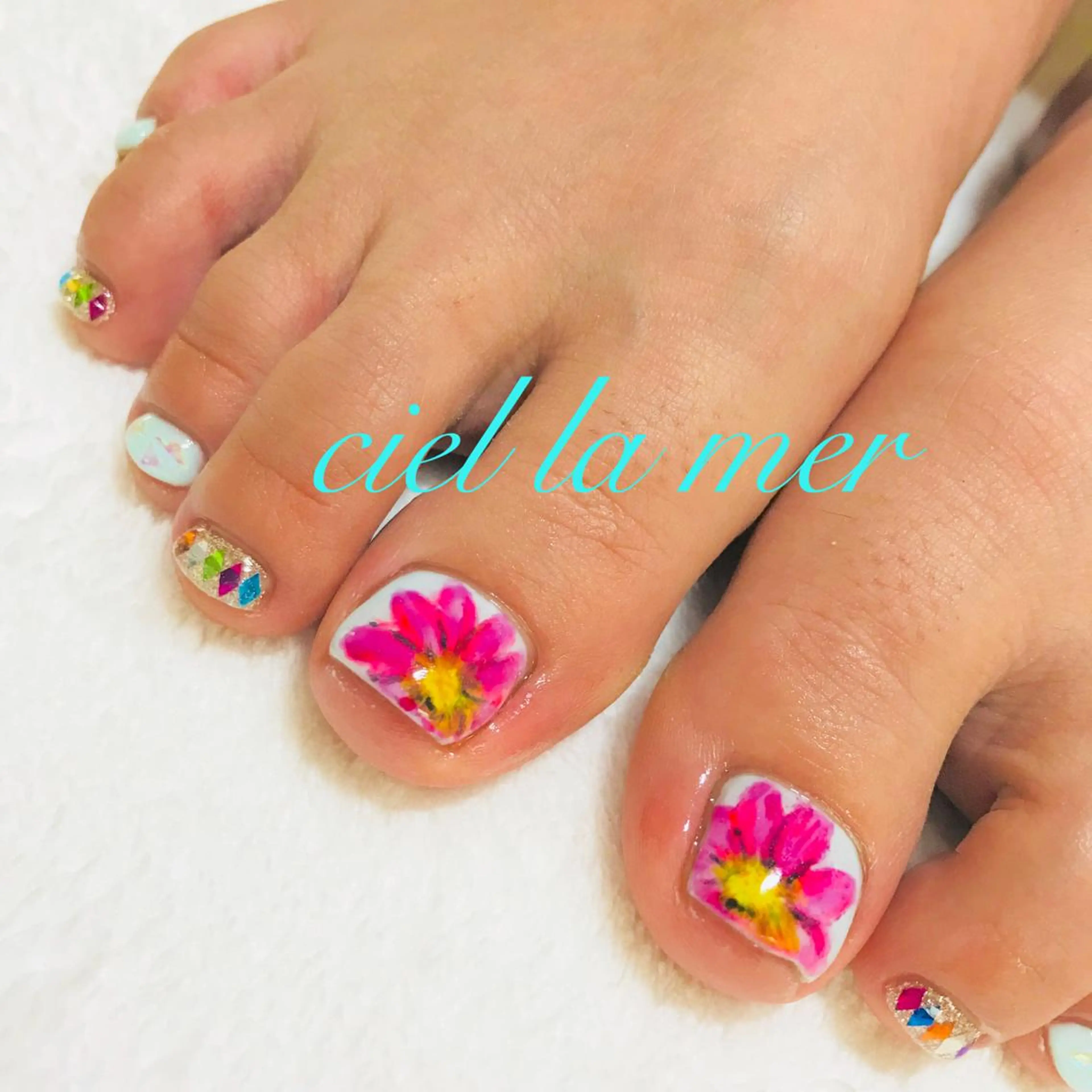 ネイル ハンドネイル フットネイル ciel la merのネイルデザイン