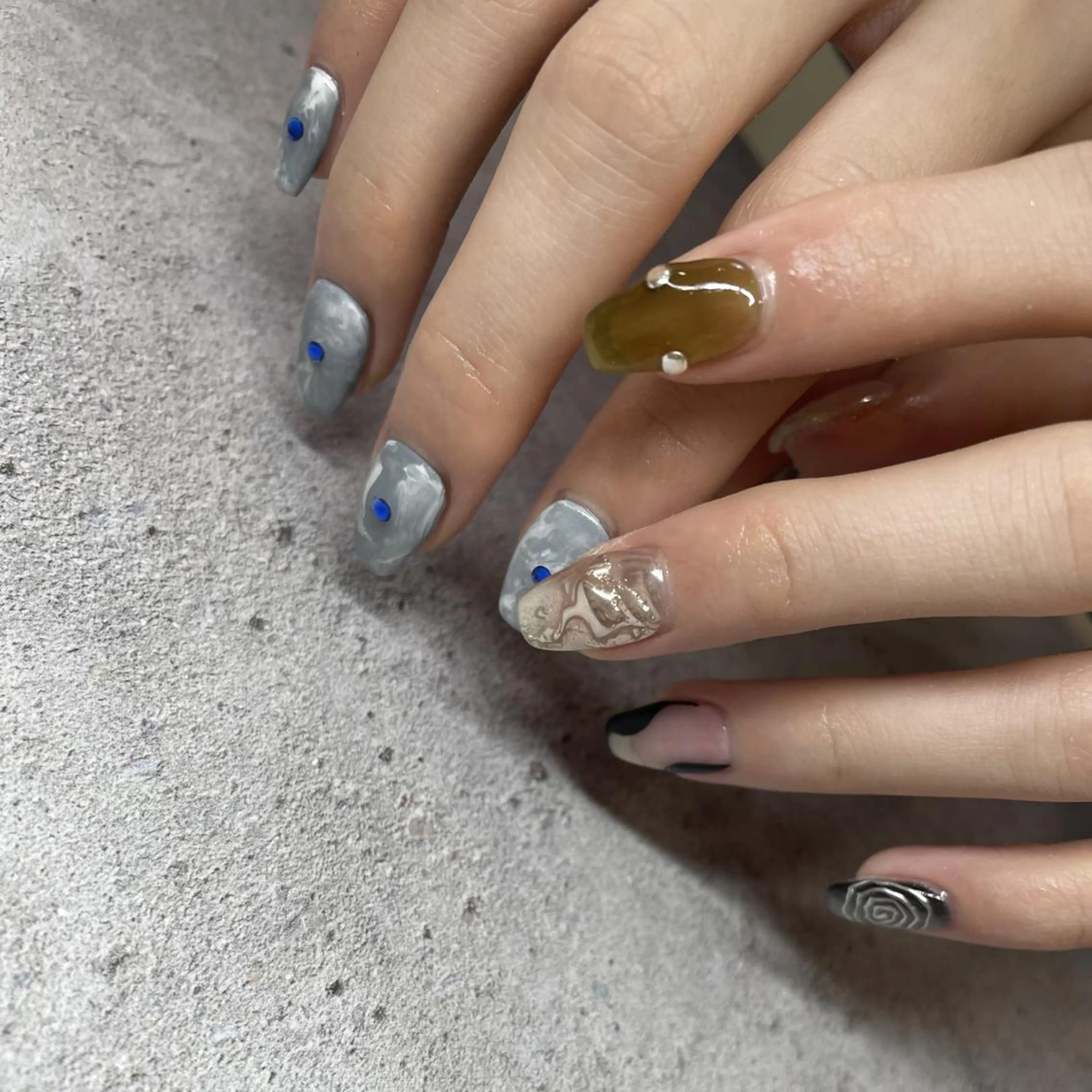 ネイル ハンドネイル フットネイル p.o.n. nuance/個性的のネイルデザイン