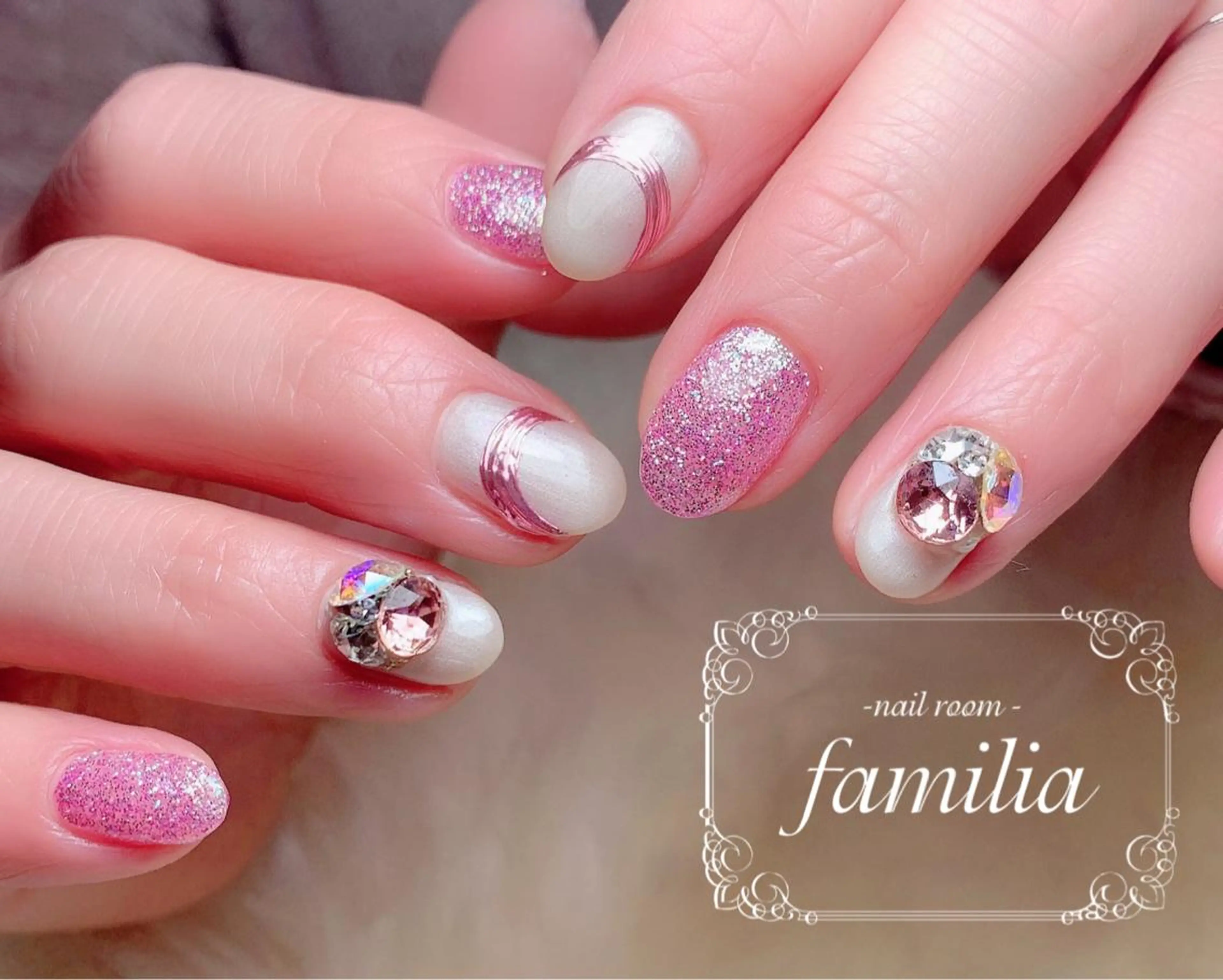 ネイル アートネイル ミラーネイル -nailroom- familiaのネイルデザイン