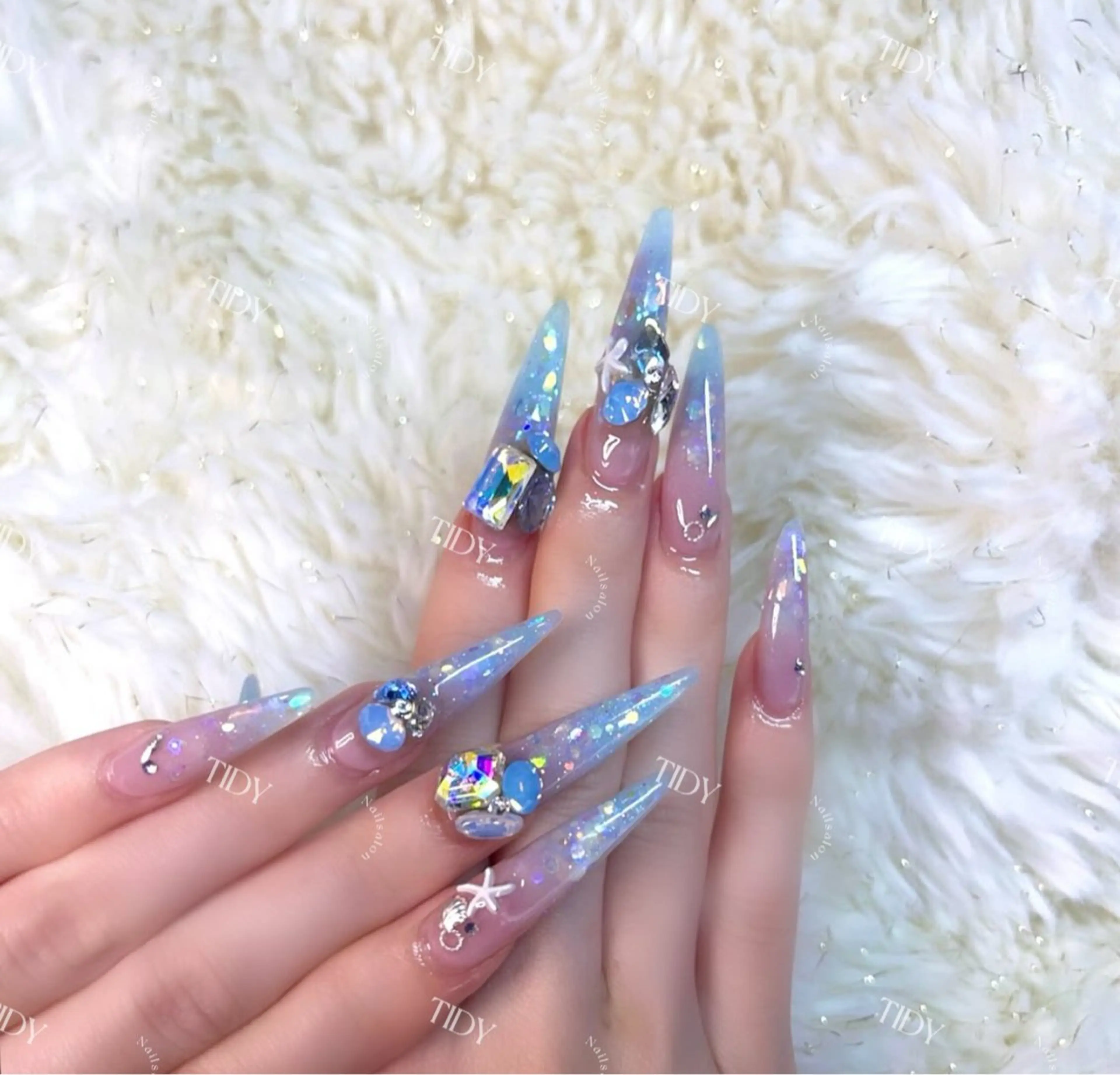 ネイル フットネイル ジェルネイル キラキラネイル 韓国ネイル ロングネイル ハンドネイル TIDY M&Mのネイルデザイン