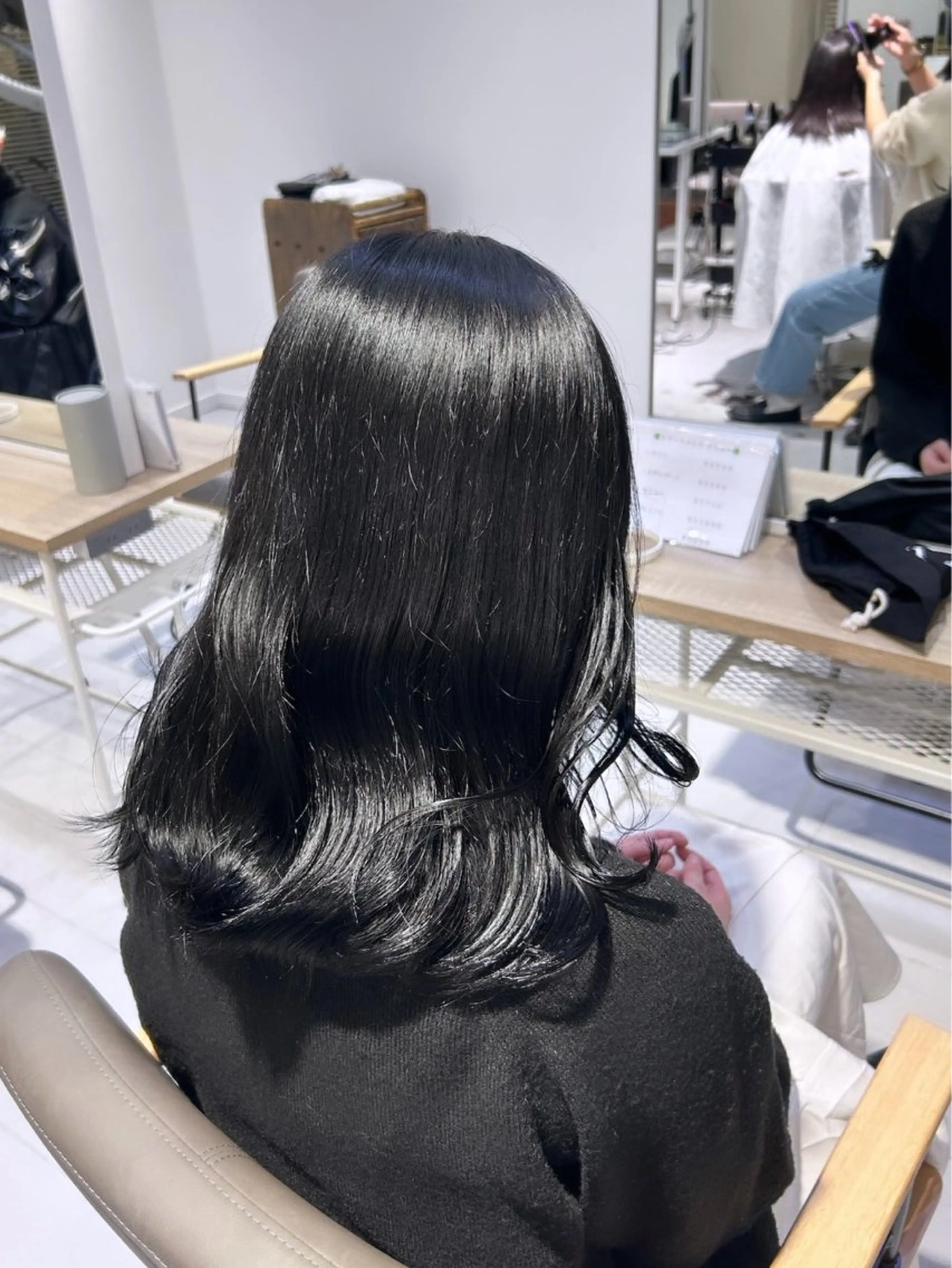 セミロング カラー レイヤーカット🐺 hina🩶のヘアスタイル