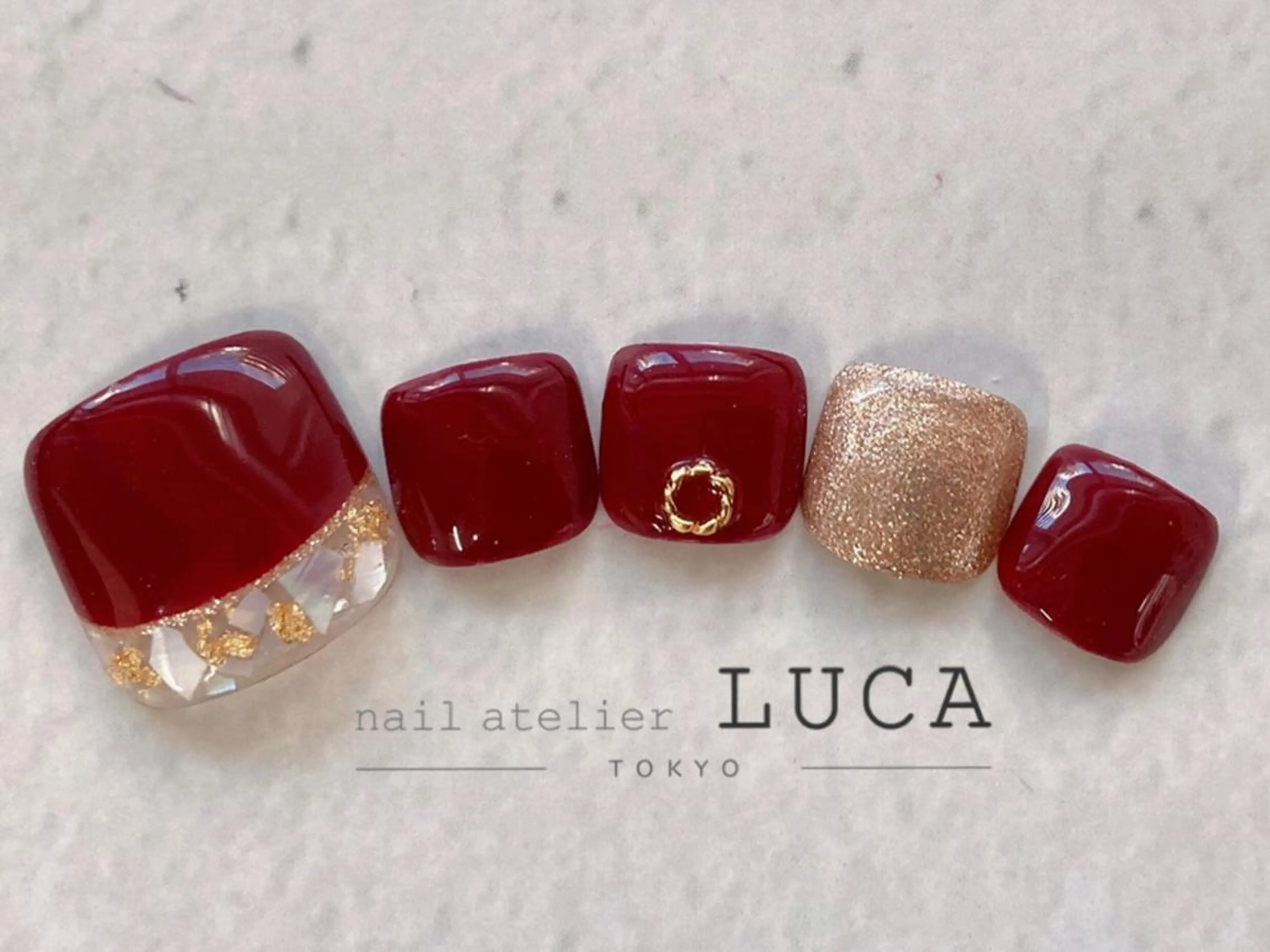 ネイル アートネイル オーロラネイル クリアネイル 長さ出し フットネイル フットネイル ネイルアトリエルカ スタッフのネイルデザイン