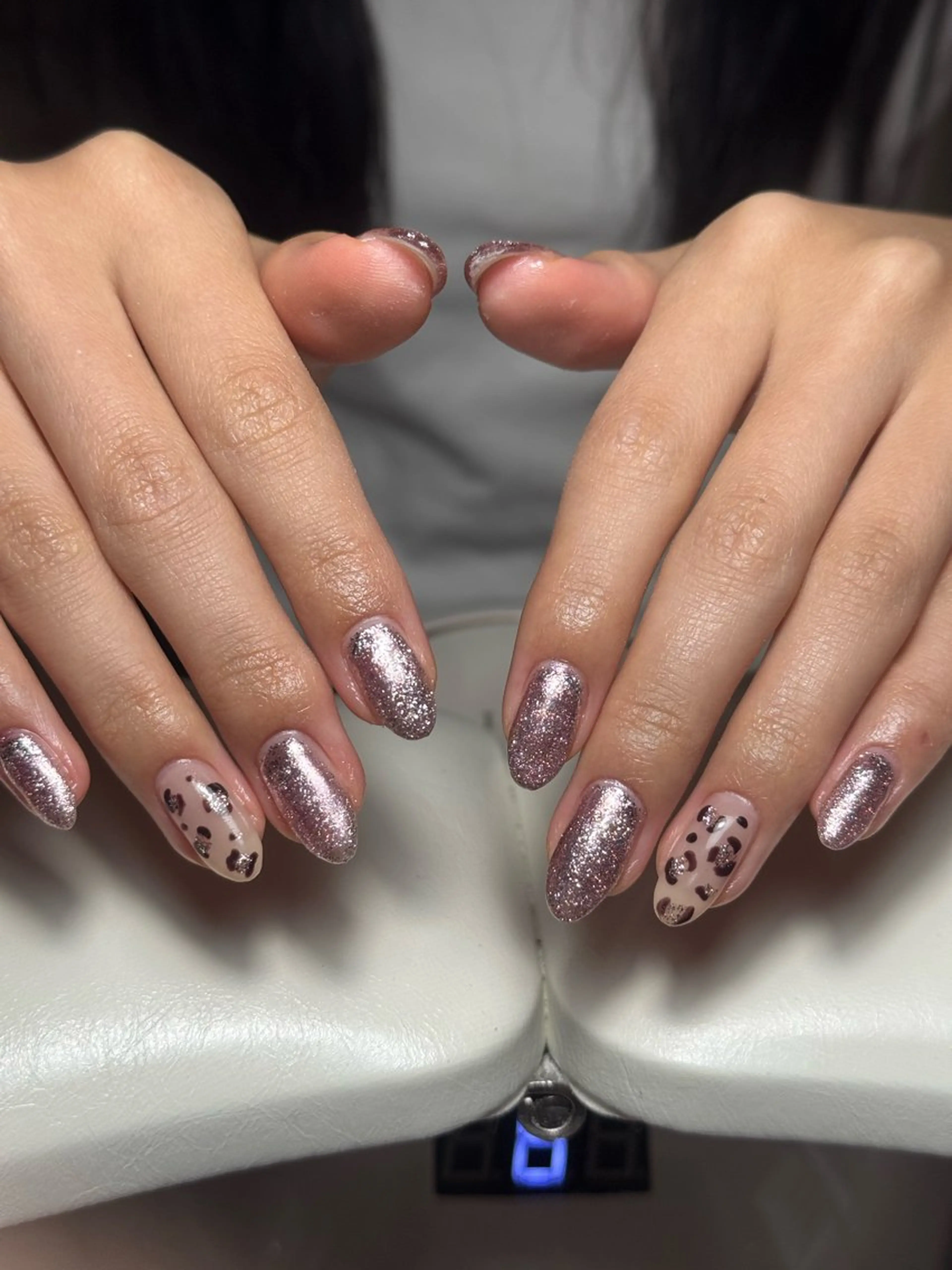 ネイル フラッシュネイル ミラーネイル on nail 尾張旭三郷店のネイルデザイン