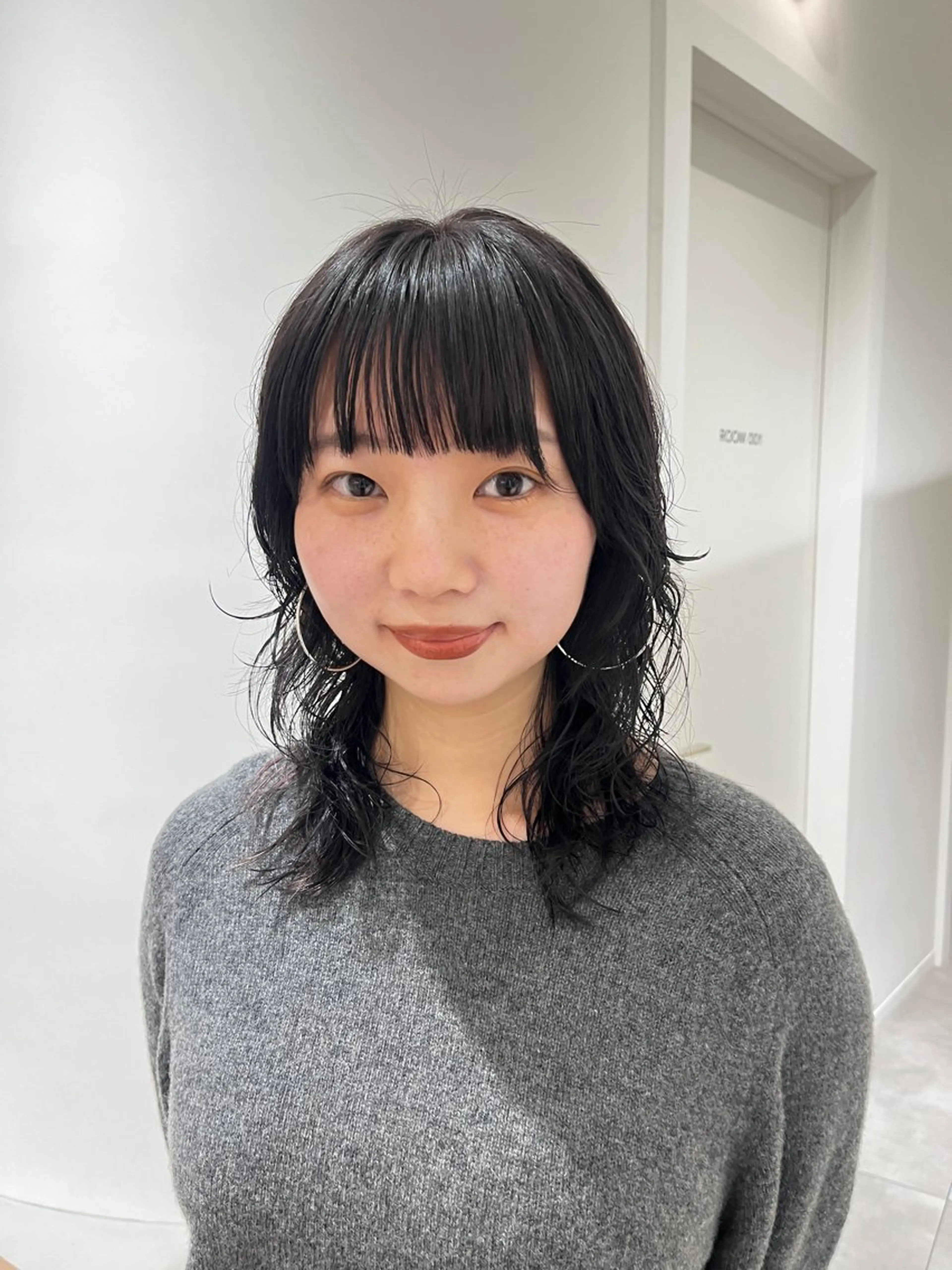 ミディアム カラー パーマ 似合わせ/レイヤー/ ボブ/西島 絢香のヘアスタイル