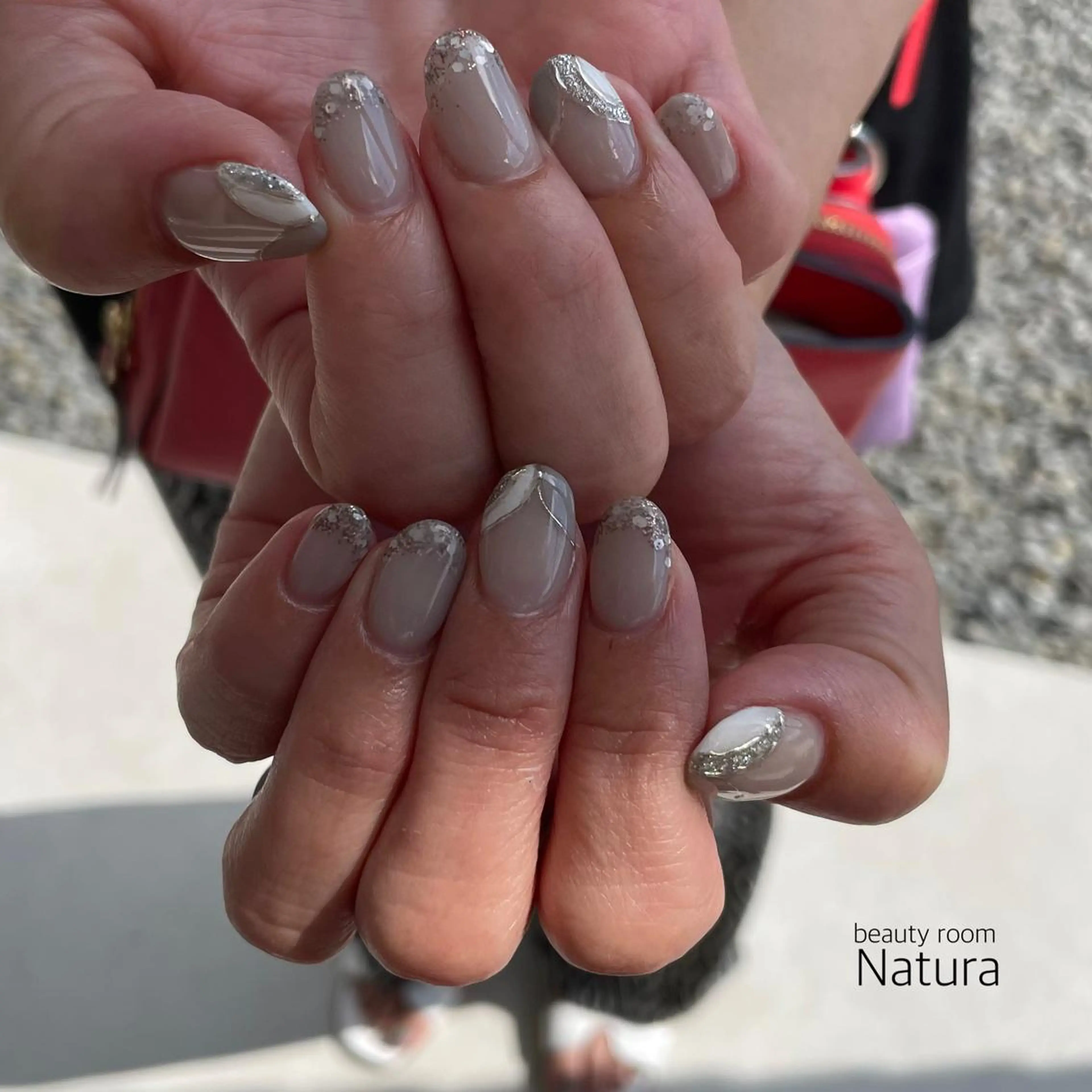 ネイル マツエク・マツパ アイブロウ ハンドネイル beautyroom Naturaのネイルデザイン