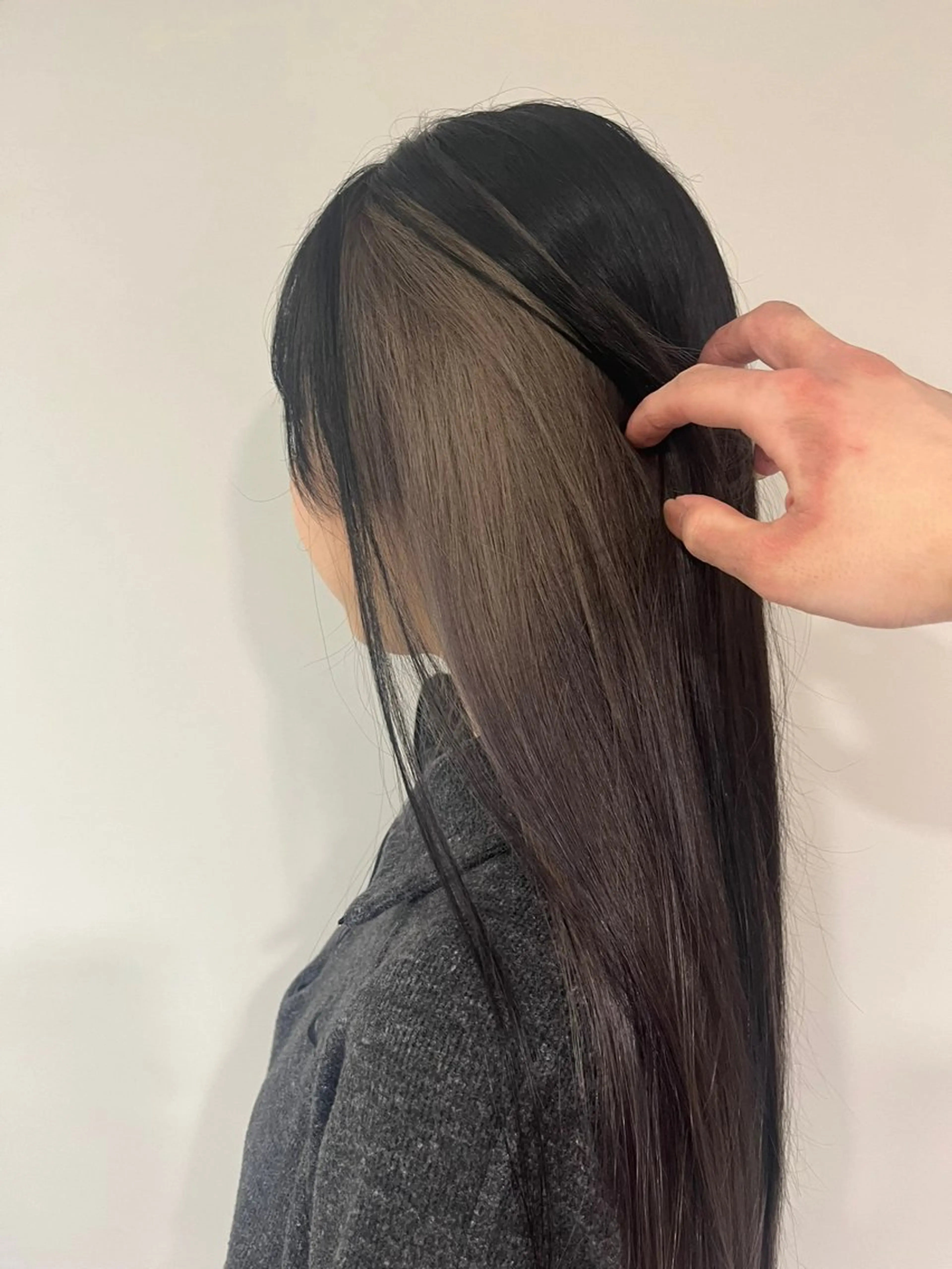 カラー 白石 歩真のヘアスタイル